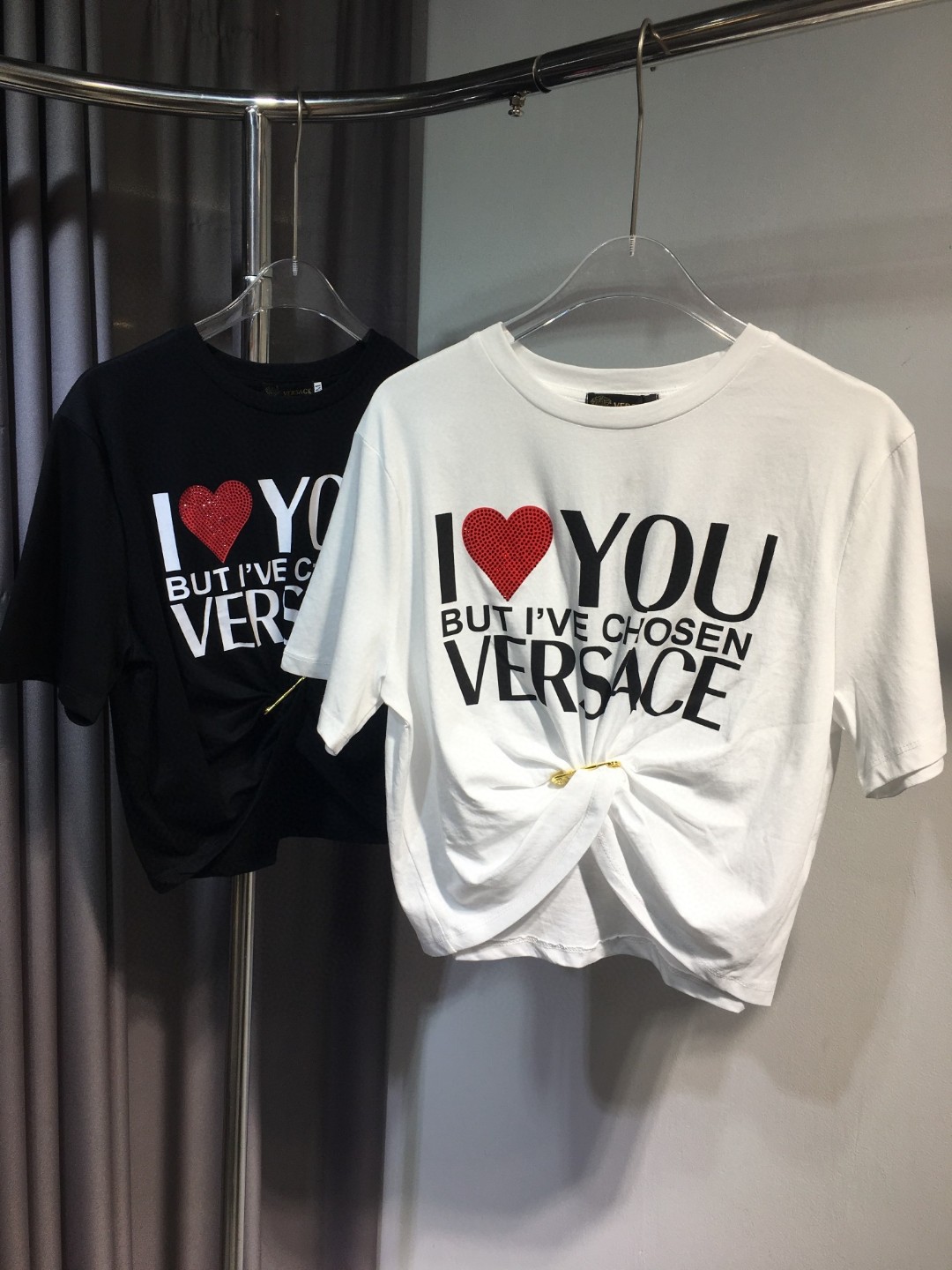 High Quality Women’s Clothes: Versace/Franch Cheap Series with Burned Emblem Embroidered Recreational T-Shirts - 图片 9