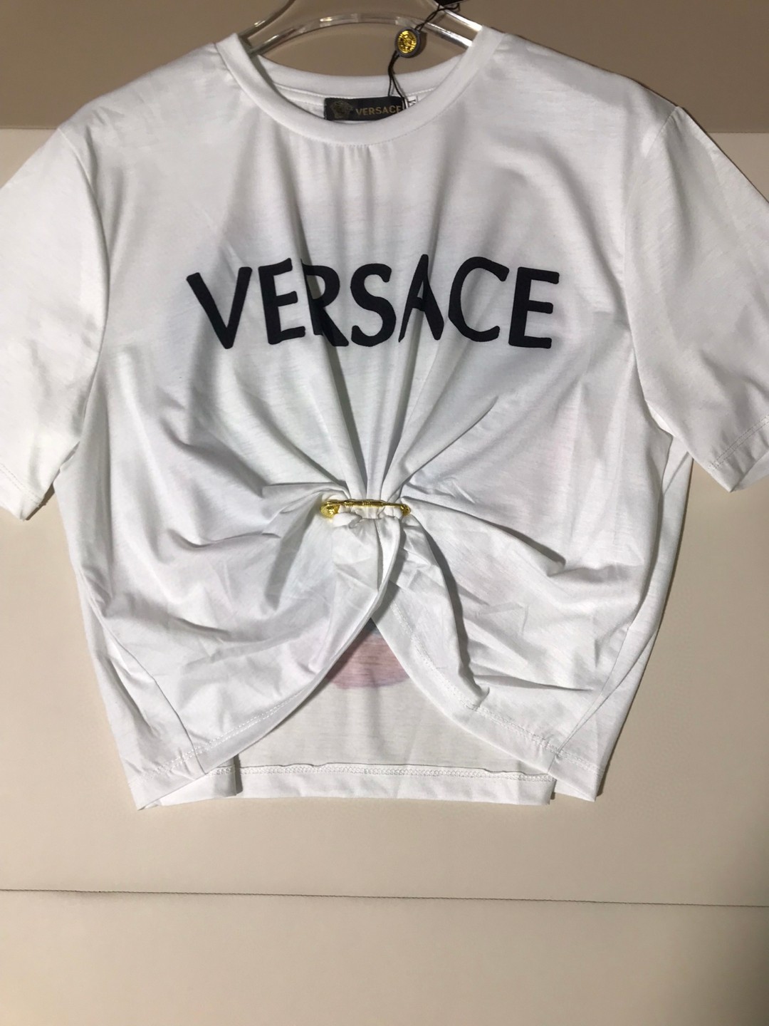 High Quality Women’s Clothes Featuring Versace/Franch Chest Book Series T-shirts in Various Sizes - 图片 4
