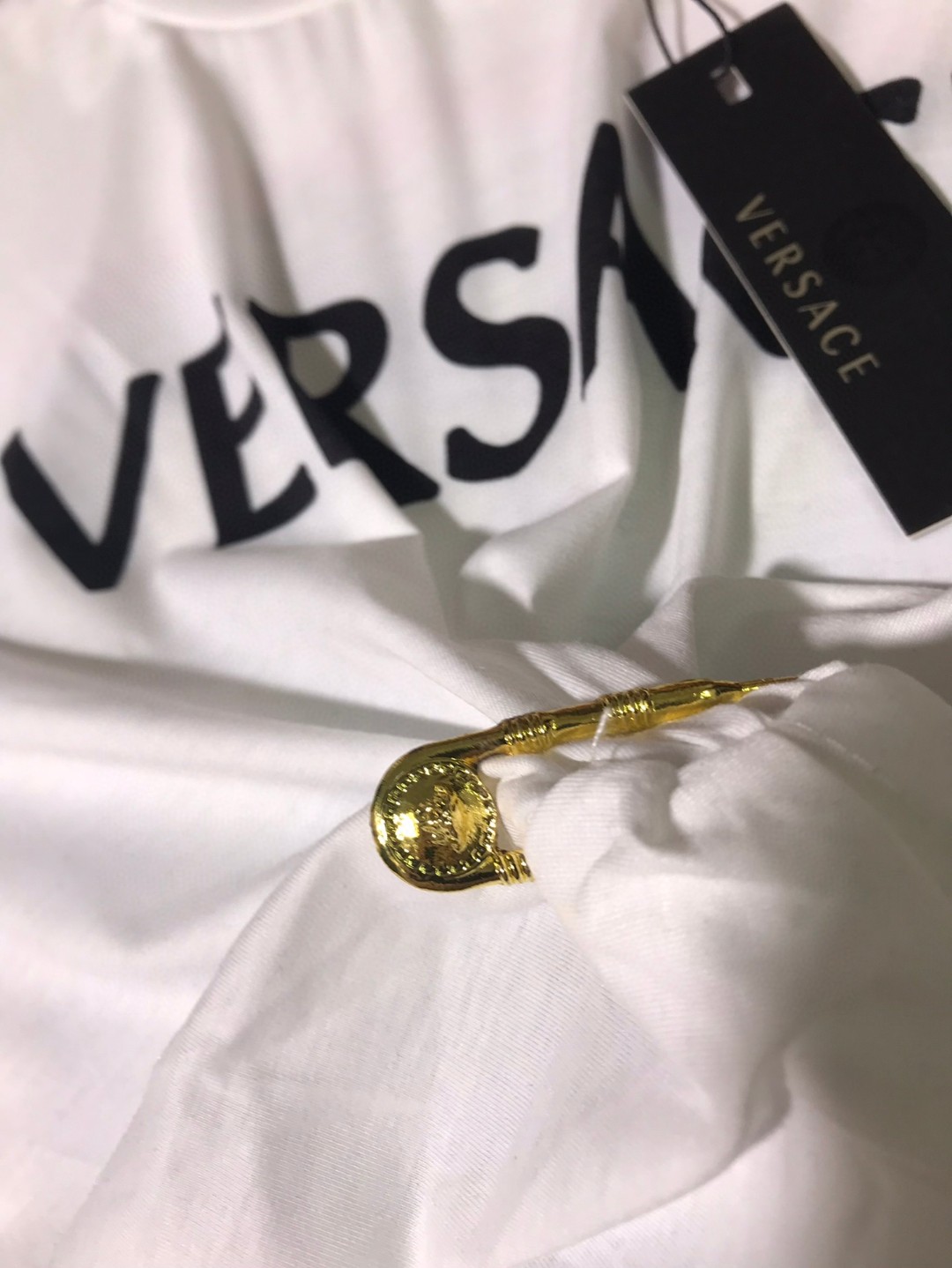 High Quality Women’s Clothes Featuring Versace/Franch Chest Book Series T-shirts in Various Sizes - 图片 5