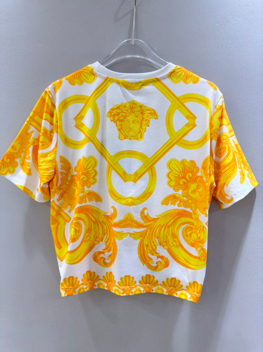 P288 HIGH QUALITY WOMEN ‘S CLOTHES PACKED WITH VERSACE/ VERSACE & VERSACE & VERSACE, MS. BARLOCK STIFLER, T-SHIRTS. SMLXL - 图片 2