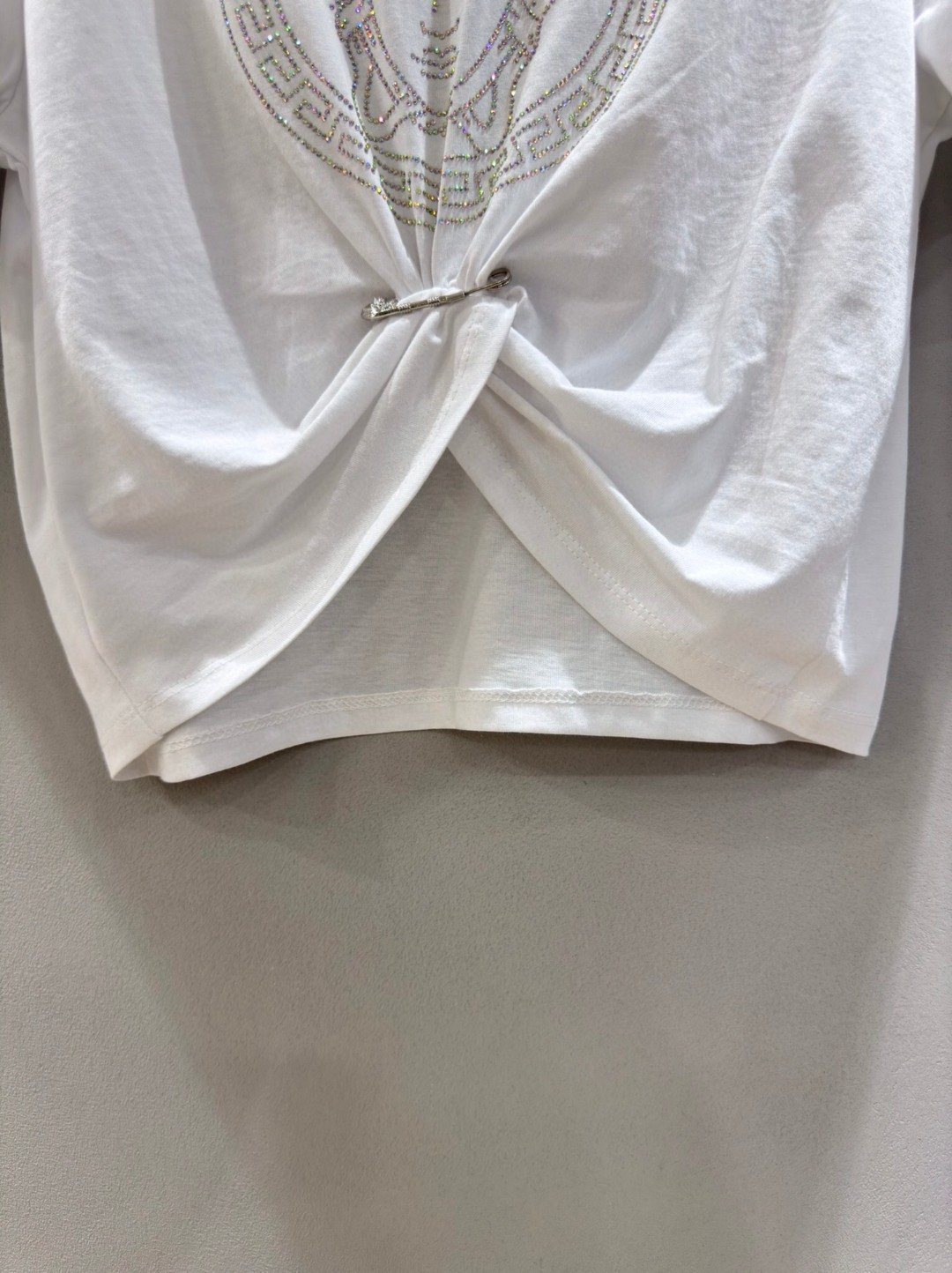 P299 HIGH-QUALITY WOMEN’S DRESS WITH PACKAGING VERSACE/ VAN SAGEUR MEDUSA’S METALLIC BUTTON T-SHIRT. SMLXL - 图片 3