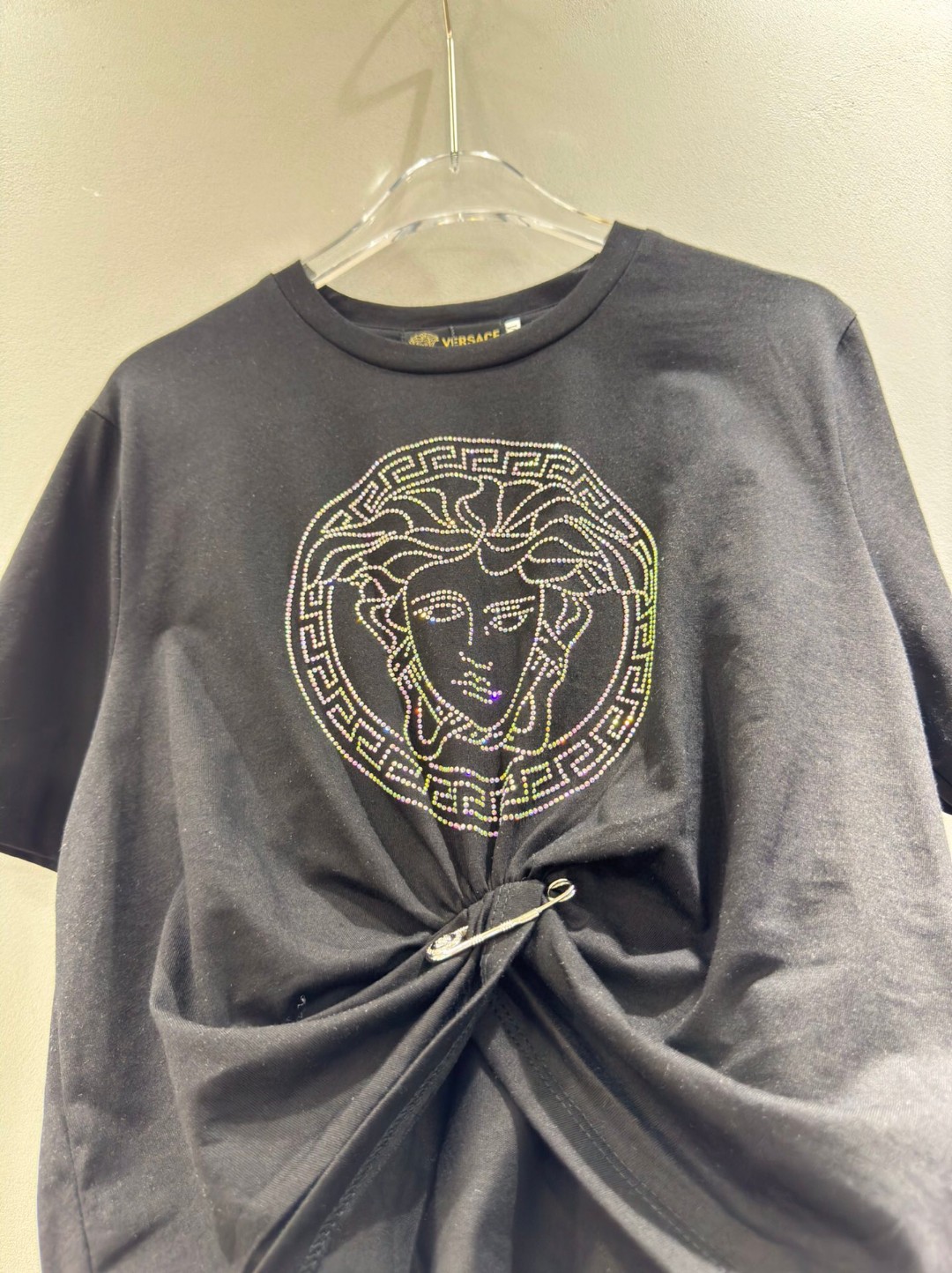 P299 HIGH-QUALITY WOMEN’S DRESS WITH PACKAGING VERSACE/ VAN SAGEUR MEDUSA’S METALLIC BUTTON T-SHIRT. SMLXL - 图片 8