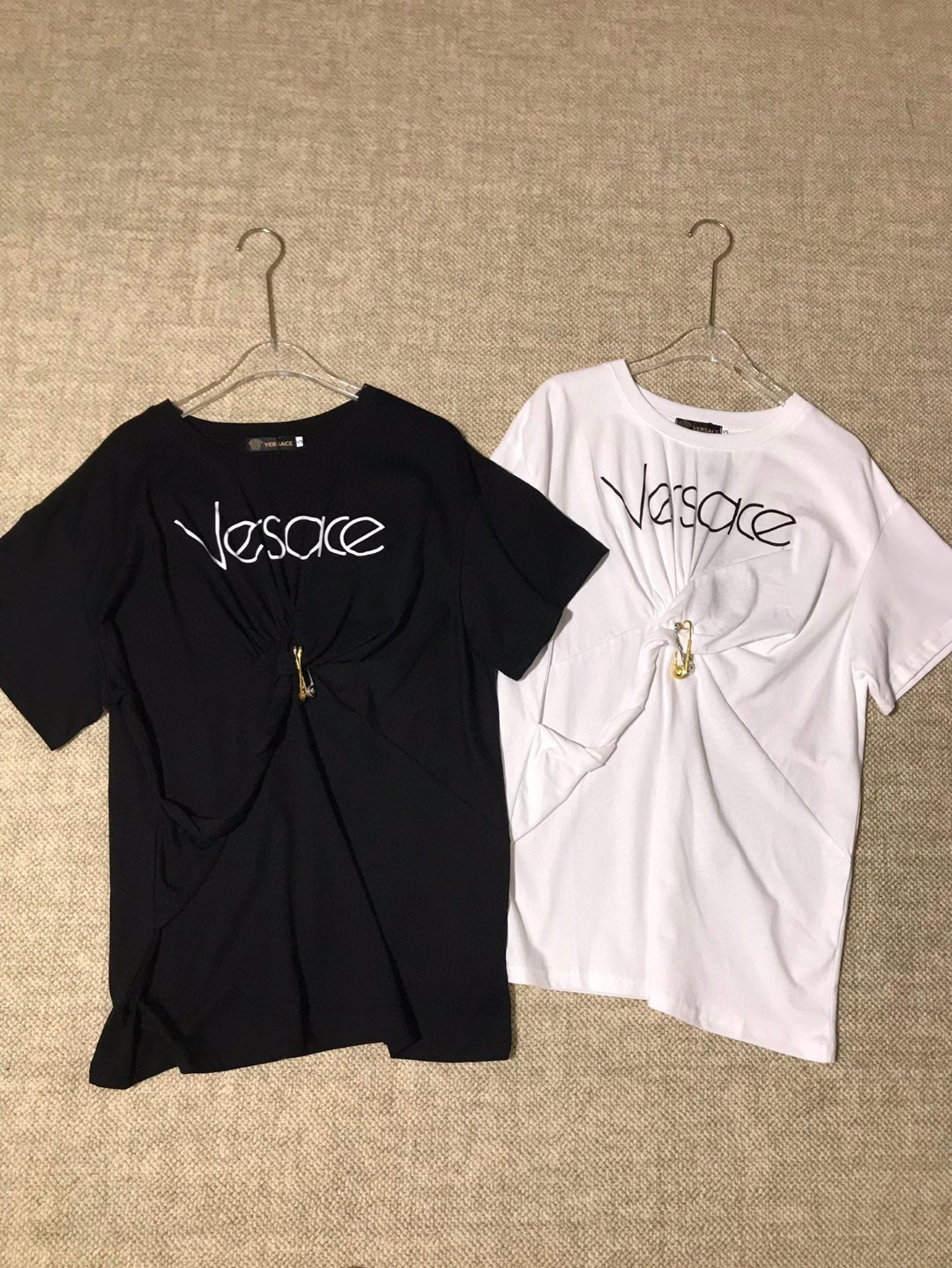 High Quality Women’s Clothes Packed with Versace/Franch Chest, New Liner for Ms. T-Shirt - 图片 9