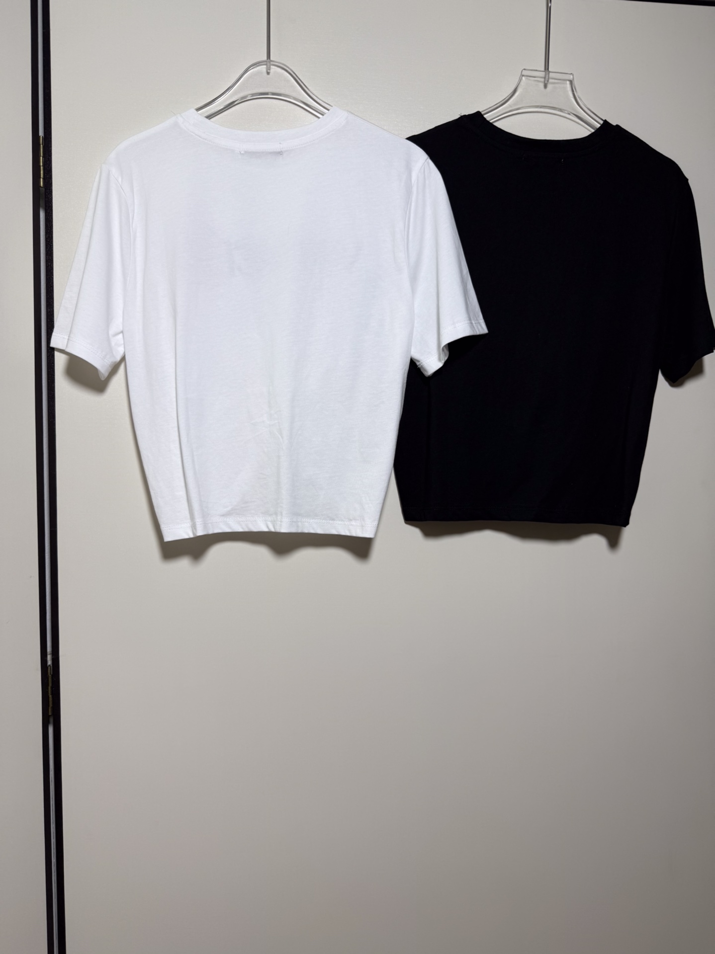 High Quality Women’s Clothes: Versace/Van Styrofoyol Series with Ms Strawberry Zipper Marker Logo Letter Zipper Zilong T-shirt. - 图片 3