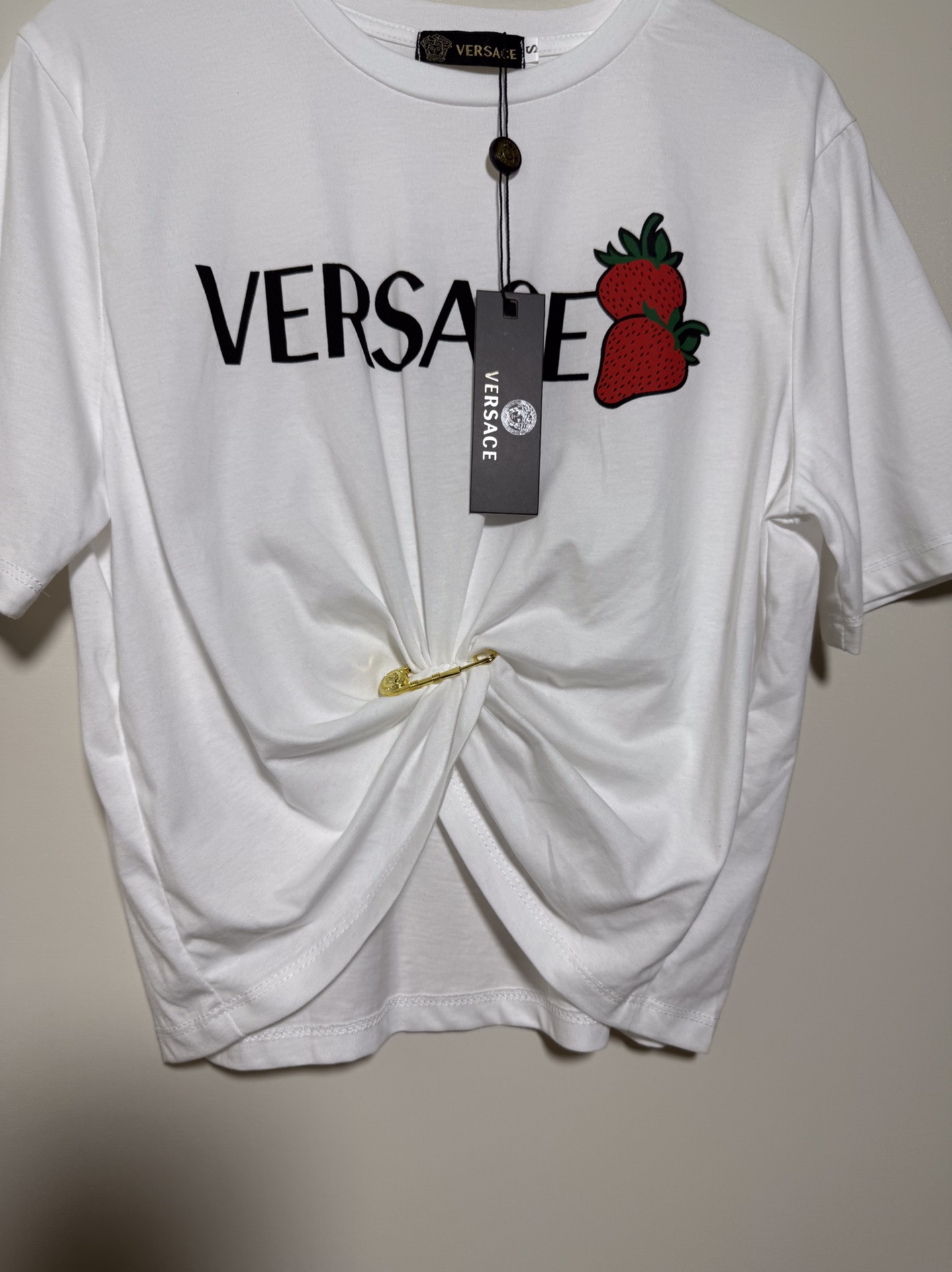 High Quality Women’s Clothes: Versace/Van Styrofoyol Series with Ms Strawberry Zipper Marker Logo Letter Zipper Zilong T-shirt. - 图片 6
