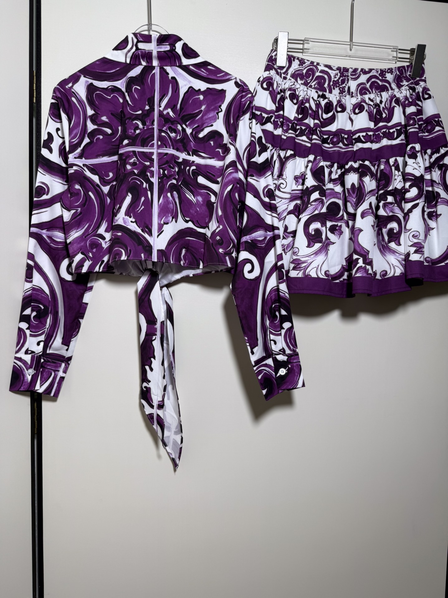 High-End Quality Women’s Clothing Set: D&G/Dolce & Gabbana Purple Package in Various Sizes - 图片 3