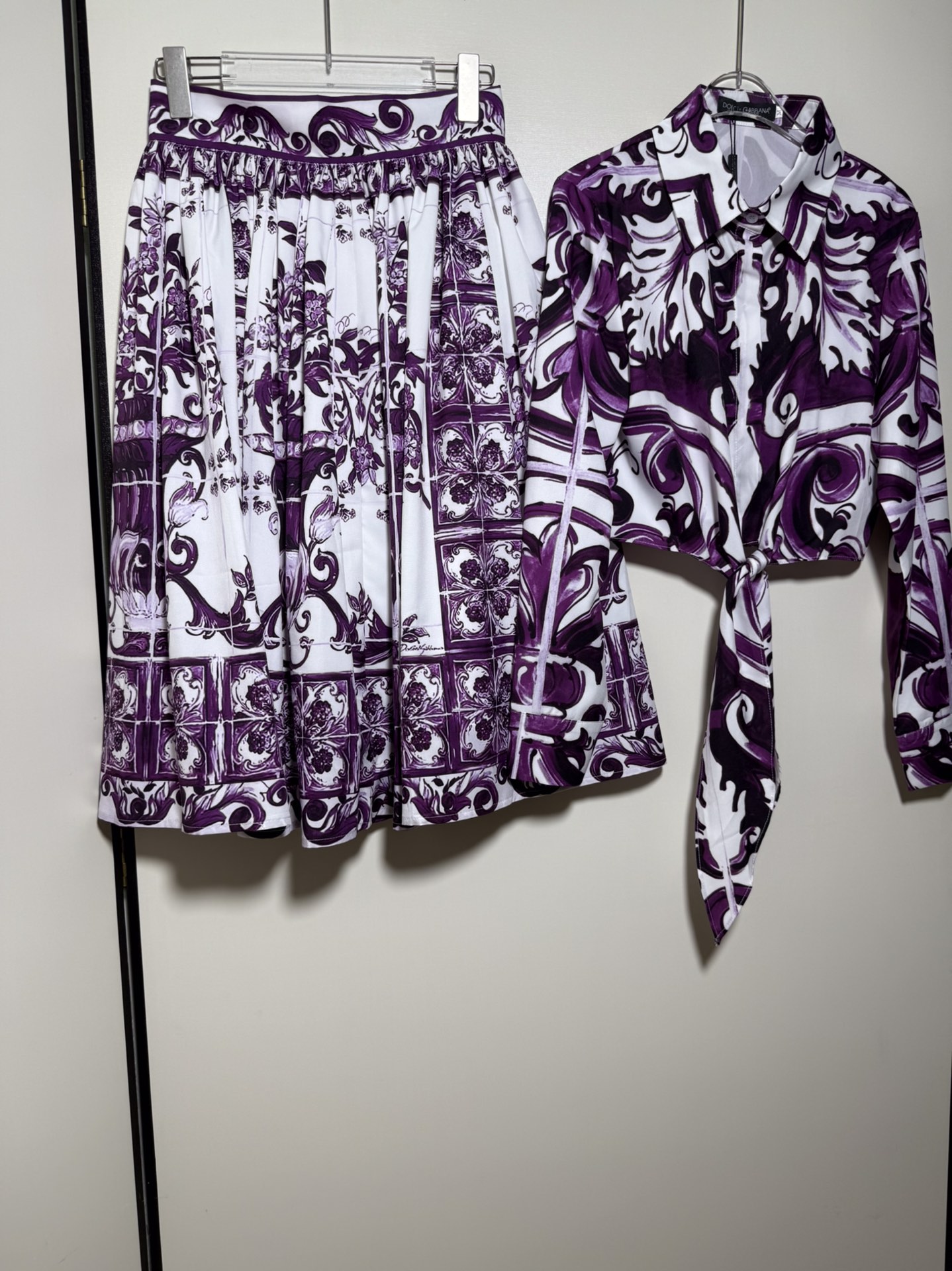 High-End Quality Women’s Clothing Set by D&G/Dolce & Gabbana in Various Sizes - 图片 4