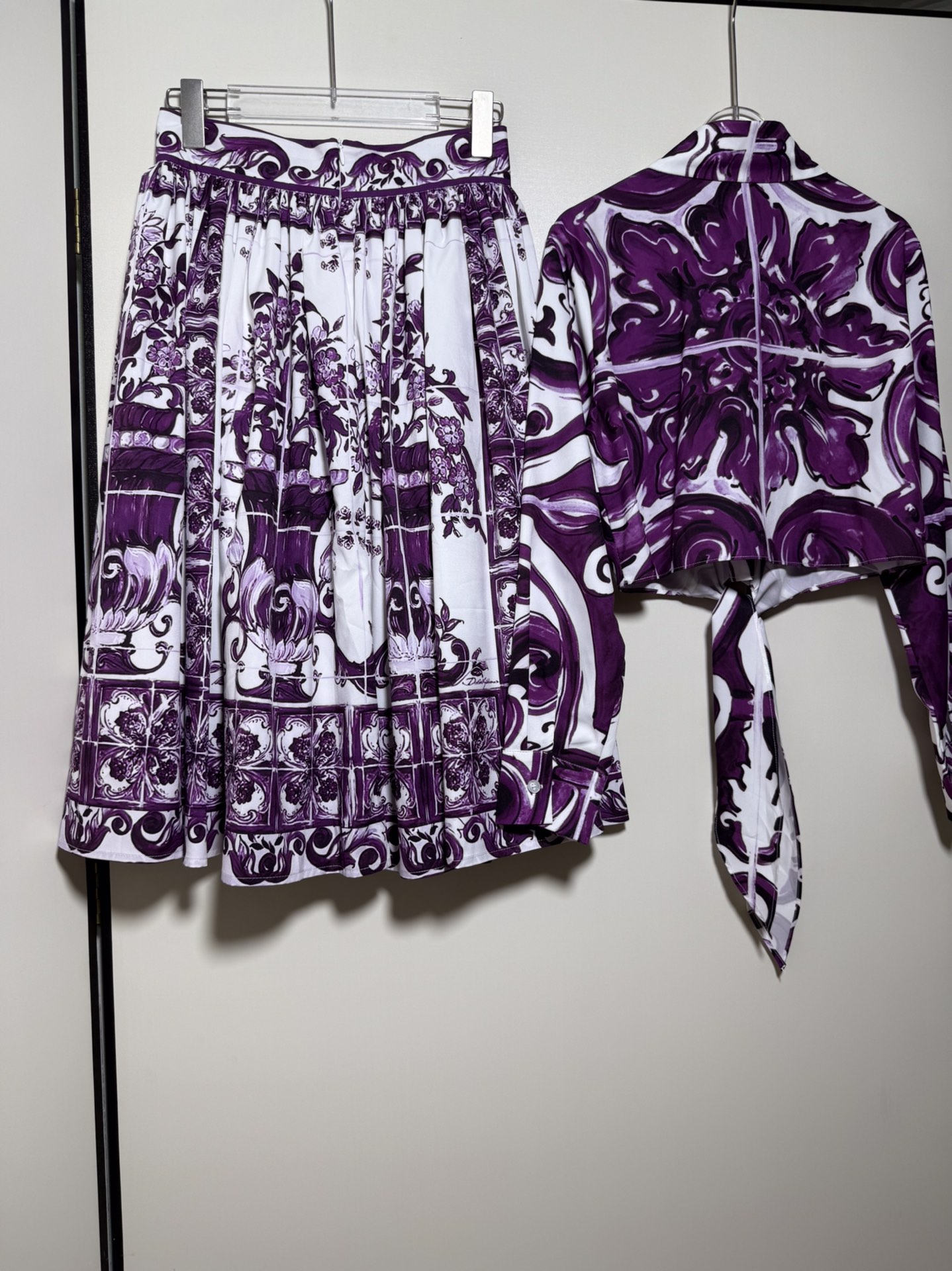 High-End Quality Women’s Clothing Set by D&G/Dolce & Gabbana in Various Sizes - 图片 3