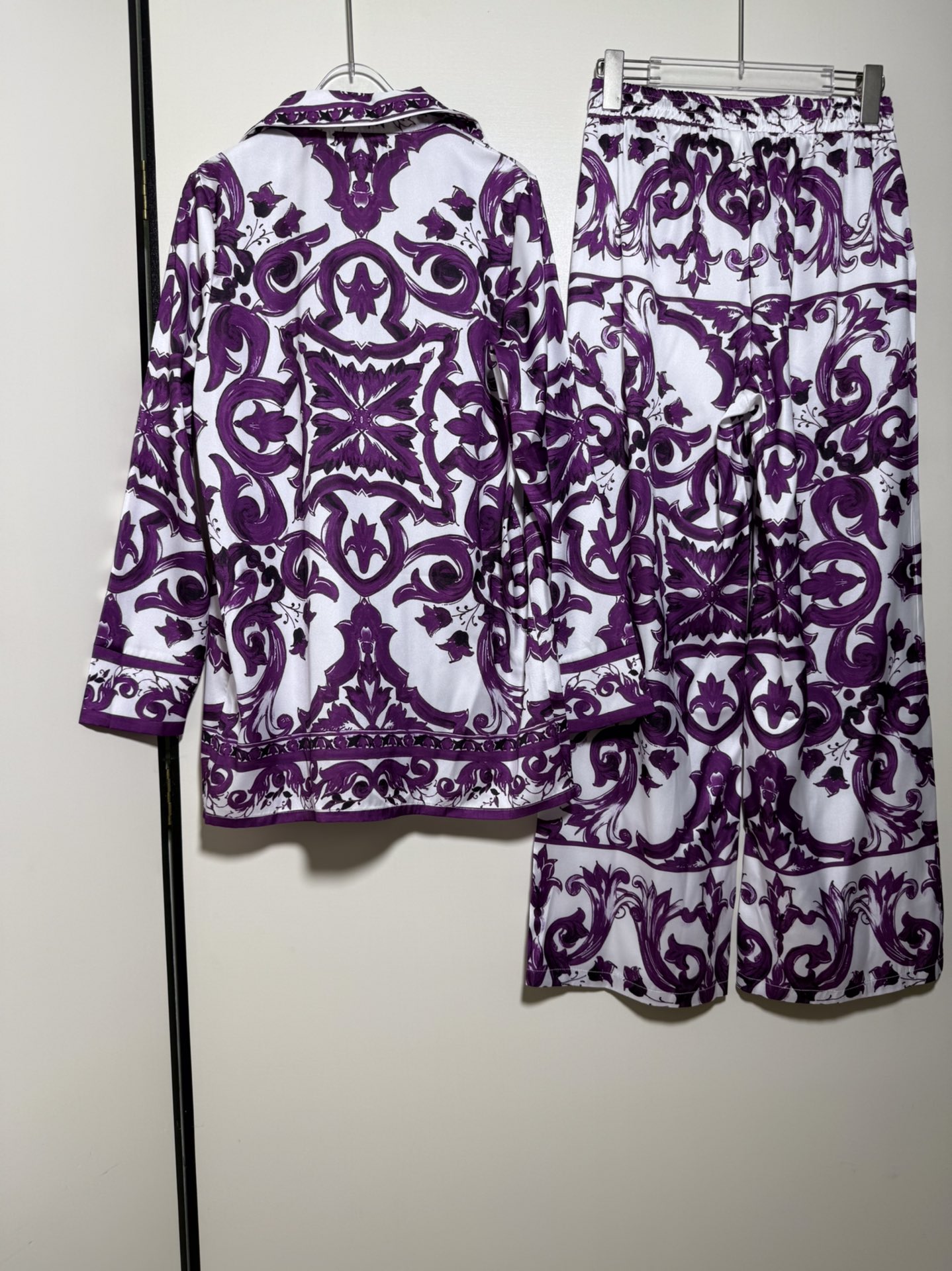 High-End Women’s Clothes Set with New Purple Pyjamas Suit for Ms. DG Dugarbana - 图片 6