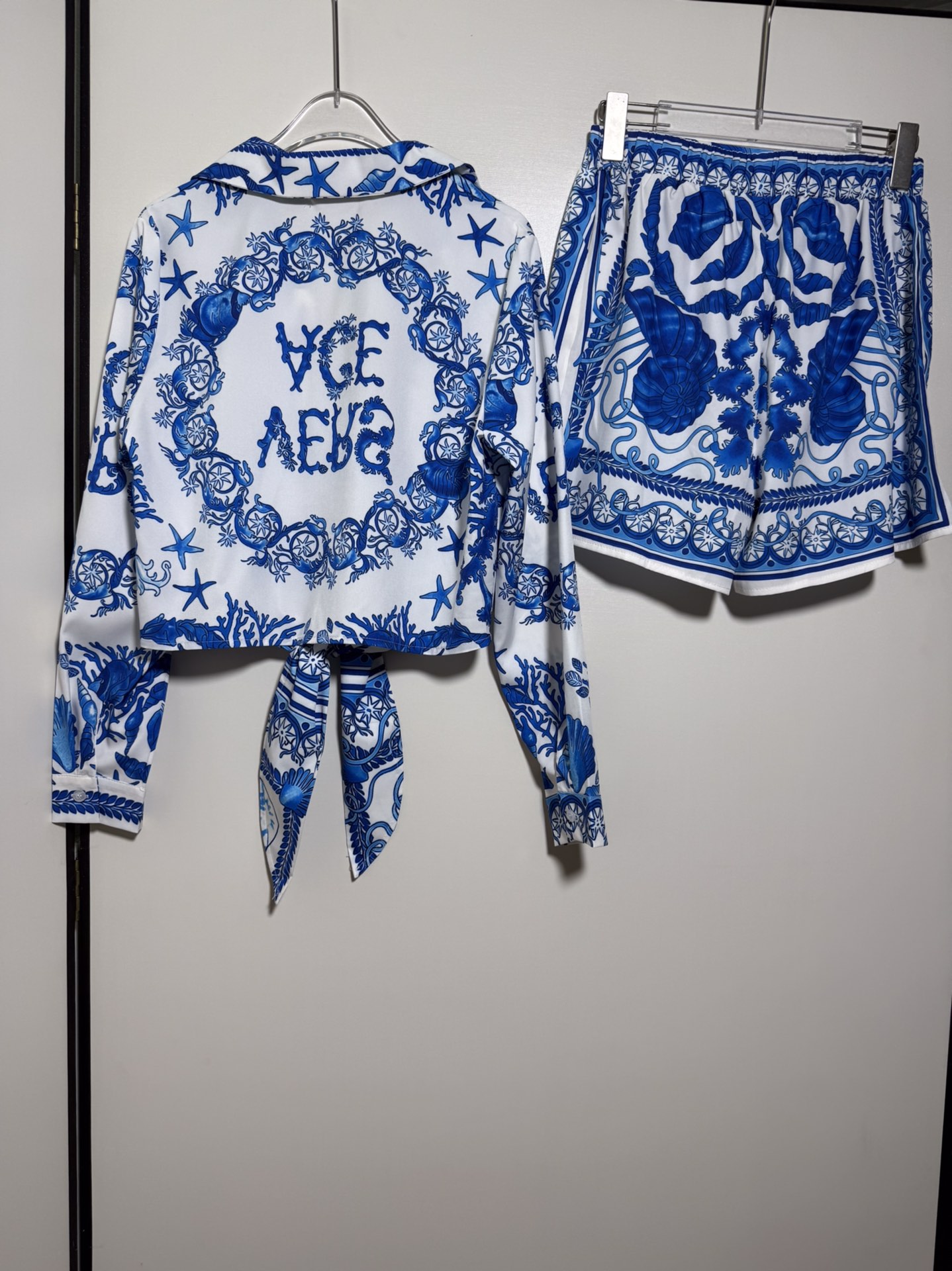 High-Quality Women’s Clothing Sets with Versace/Franch Chests Packaging. Ocean World Theme. Sizes SMLXL. - 图片 4