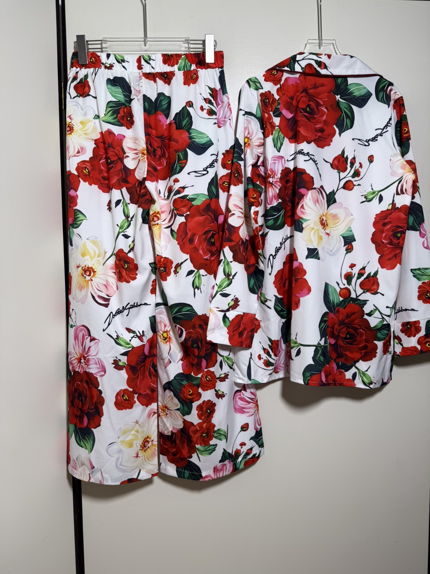 High-End Women’s Clothes Sets: Dolce & Gabbana Dugarbana Pyjamas with Rose Print - 图片 5