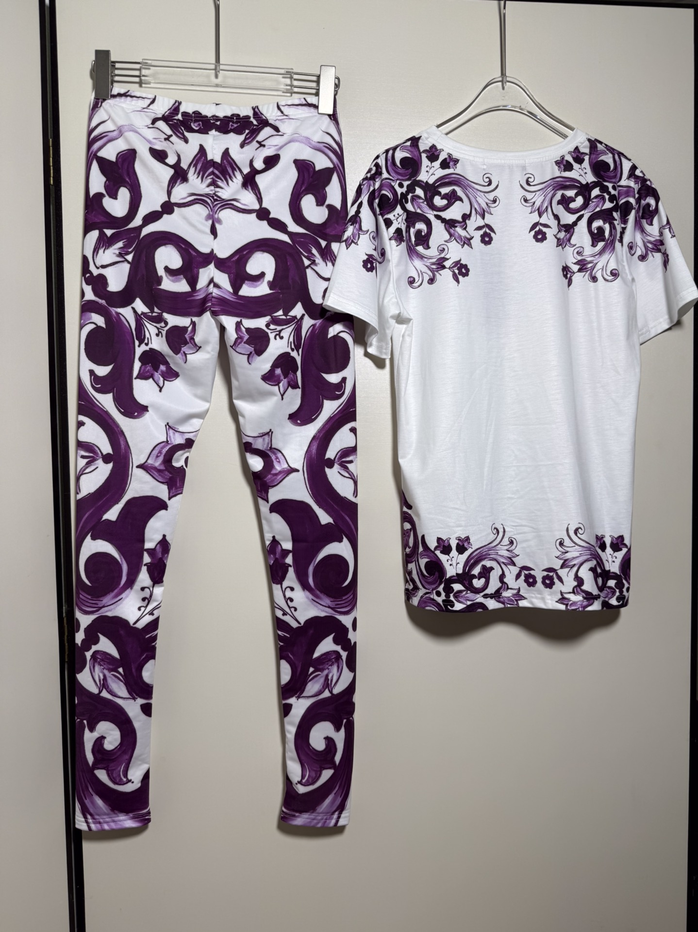“High-End Quality Women’s Clothing Set with D&G/DUKABANA Package in Purple SMLXL” - 图片 4