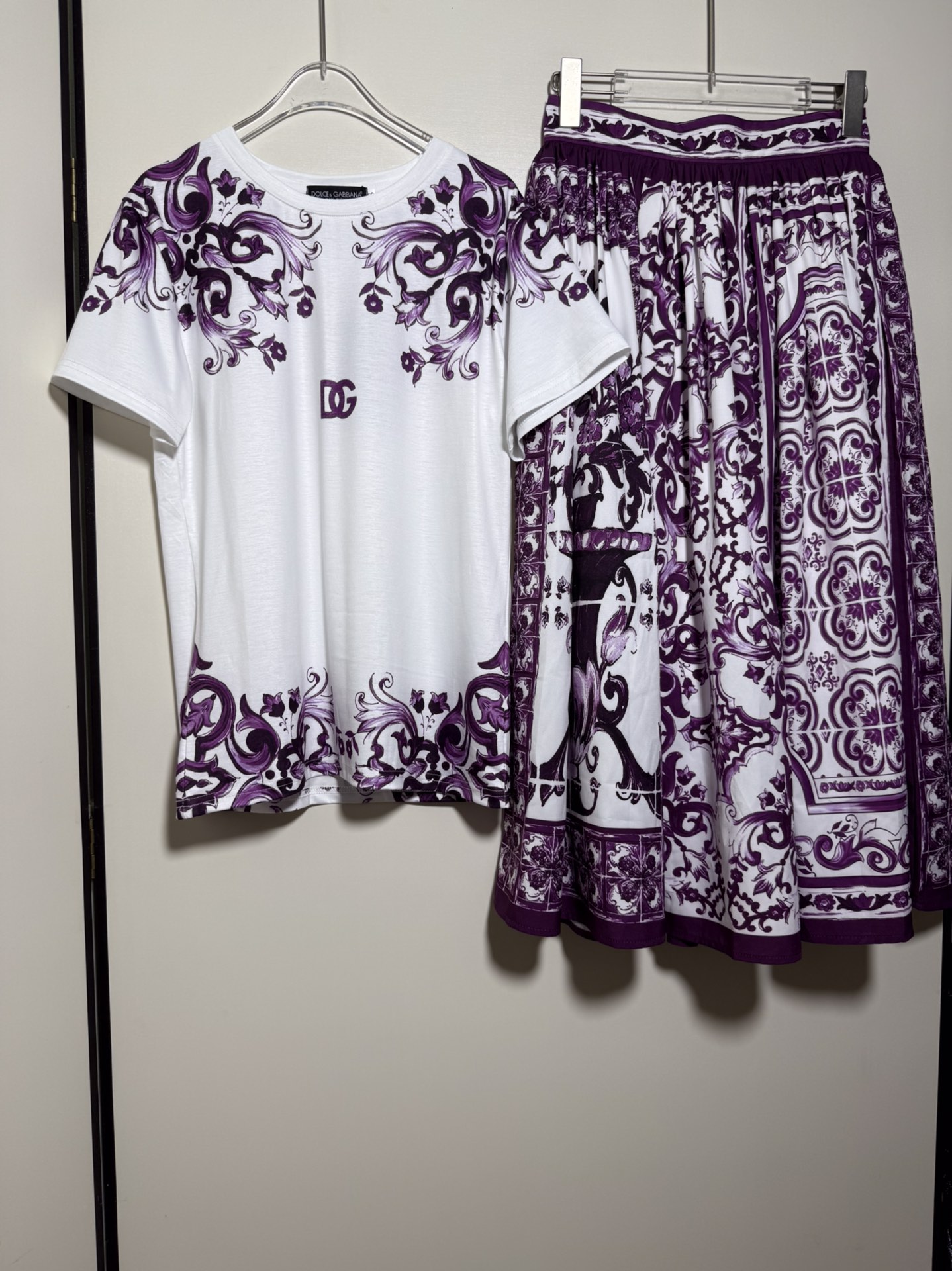 High-End Quality Women’s Clothing Sets with D&G/Dolce & Gabbana Package: SMLXL - 图片 1