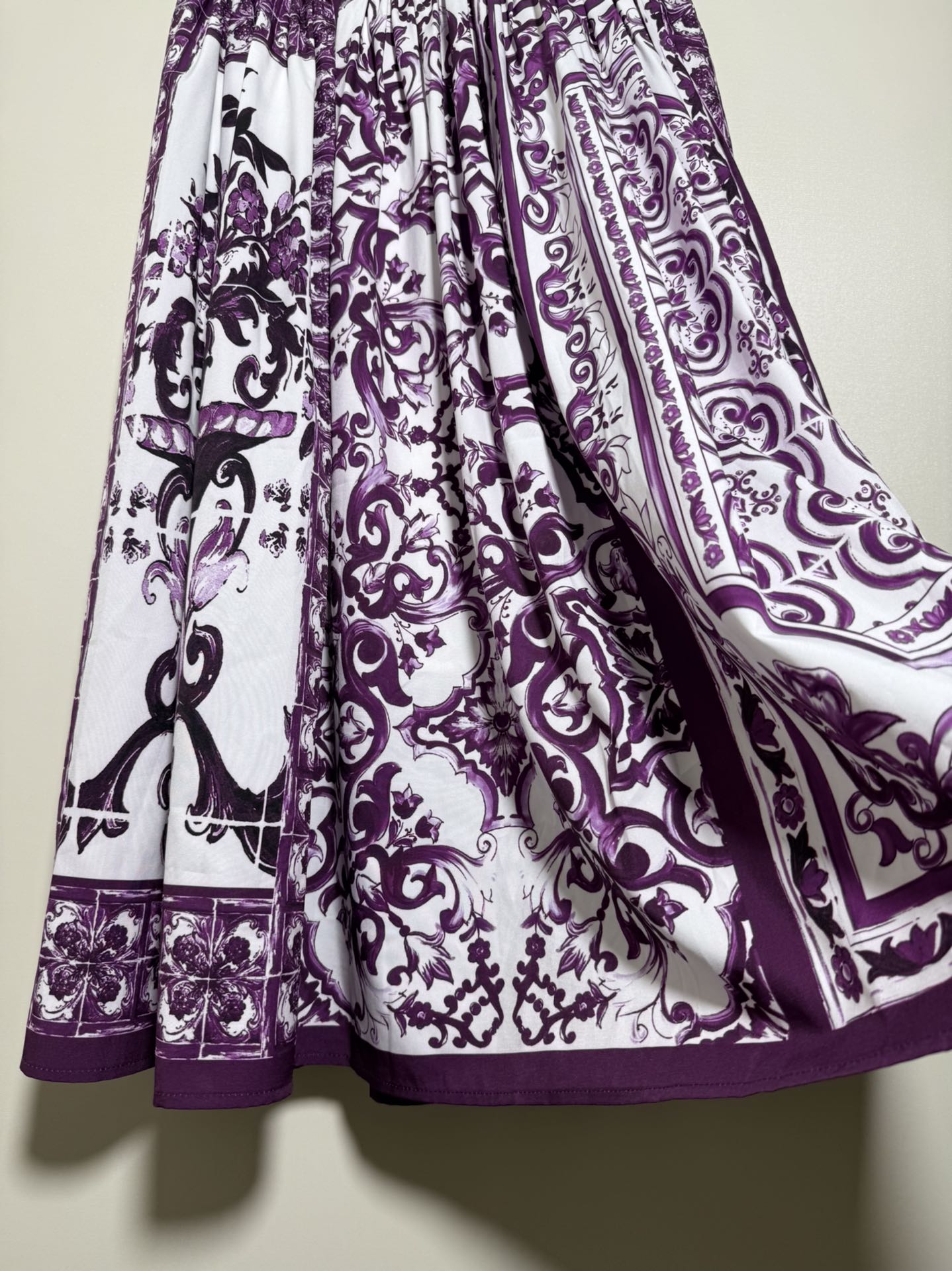 High-End Quality Women’s Clothing Set: D&G/Dougabana Package in Purple, Sizes SMLXL - 图片 9