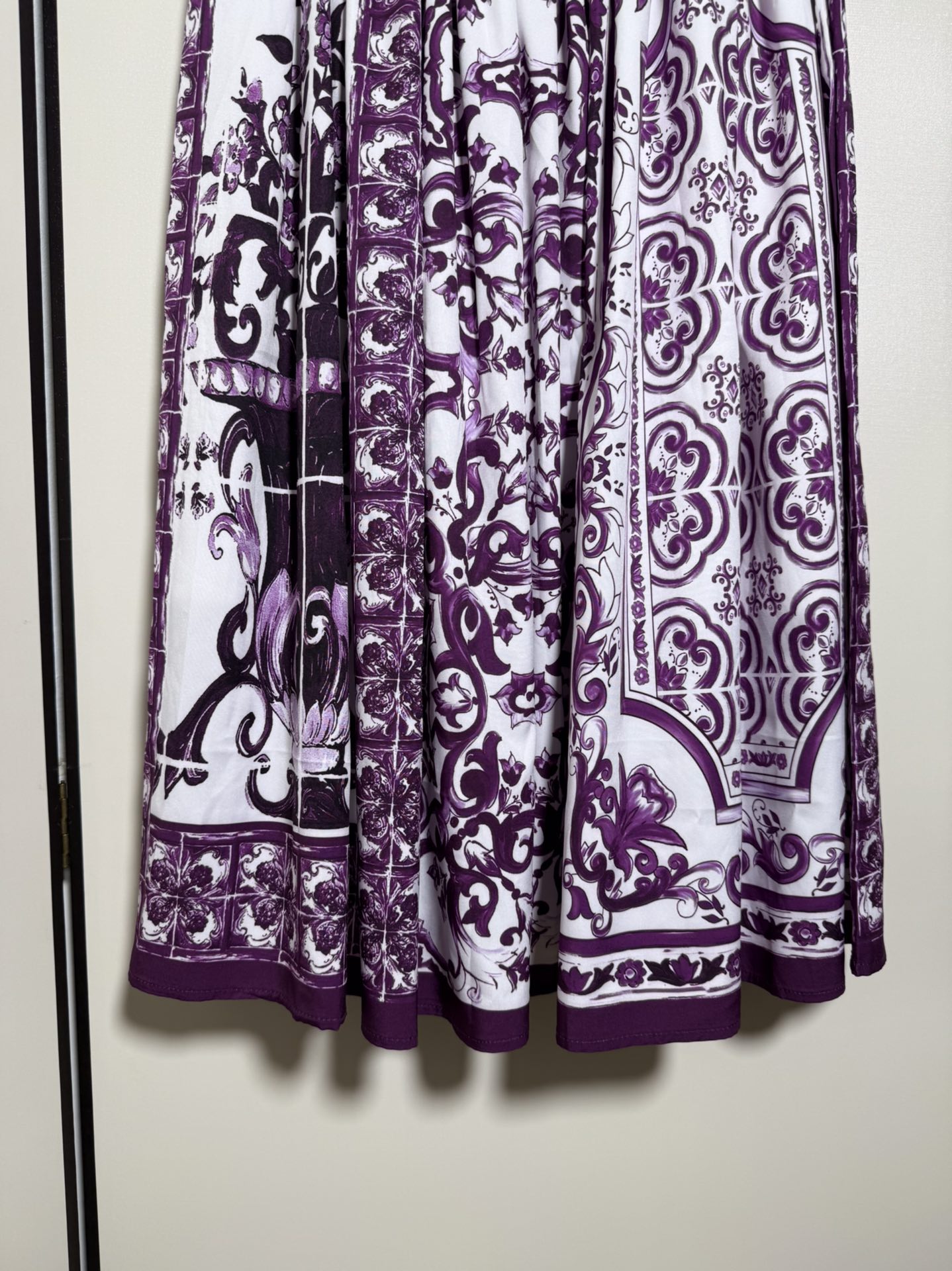 High-End Women’s Clothing Sets Featuring D&G/Dougabana Logo T-Shirt and Dress. Sizes SMLXL. - 图片 9