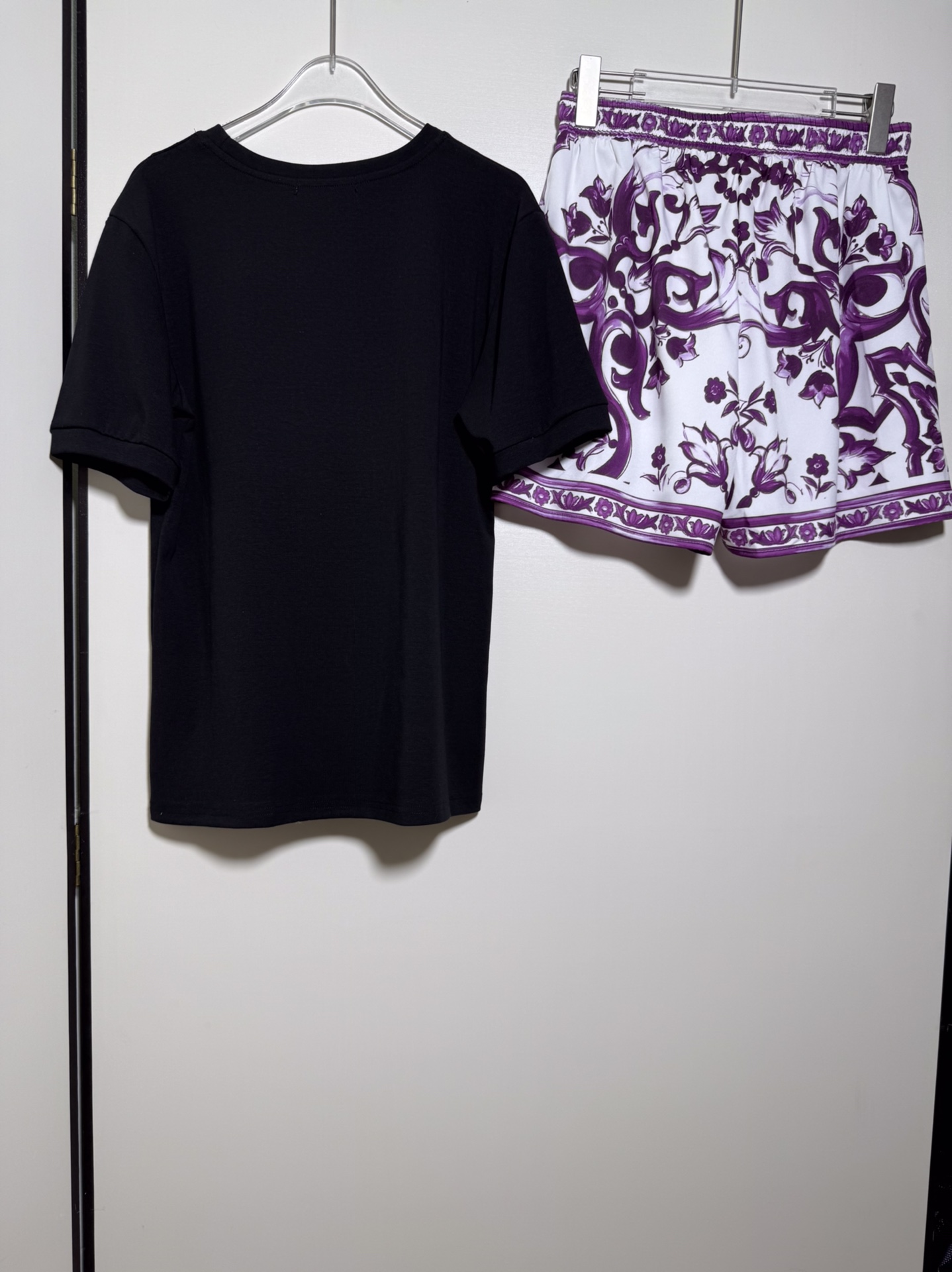 High-End Women’s Clothing Sets with New Abbreviated Logo by D&G/Dougabana - 图片 3
