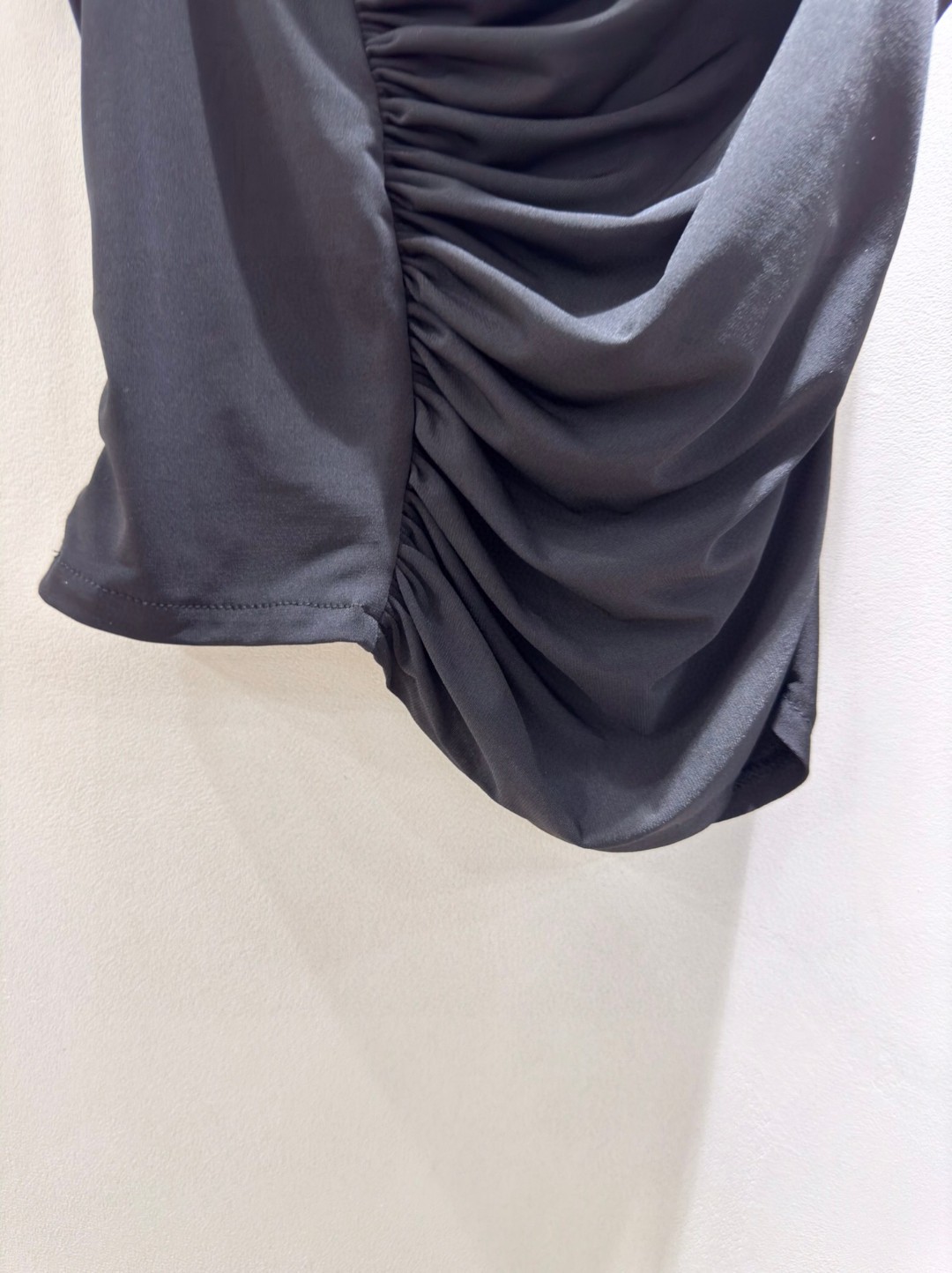 High Quality Women’s Clothes: VERSACE/Van Schul Collection Featuring Asymmetric Plunging Buttons. - 图片 8