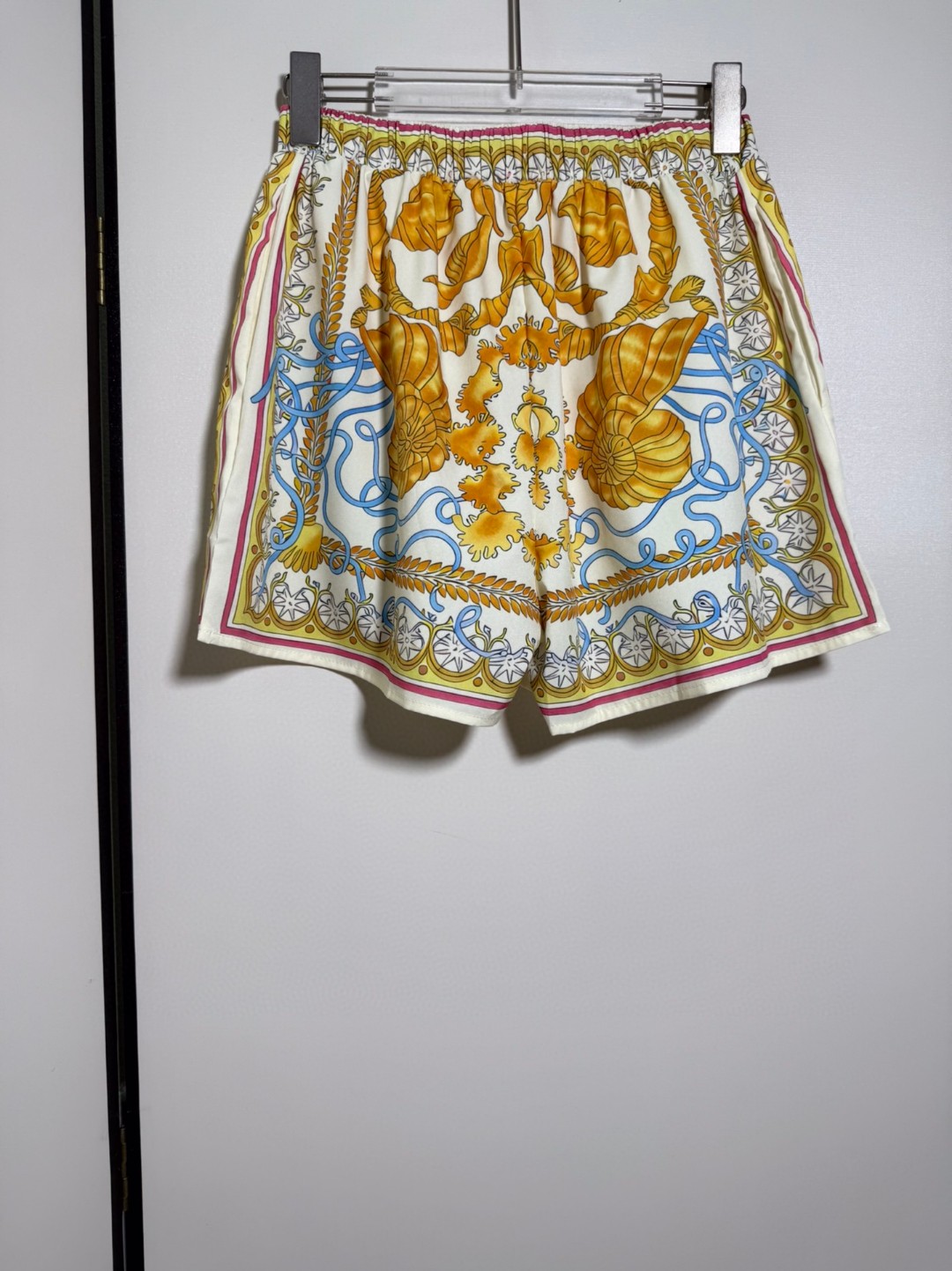 High-Quality Women’s Clothes Set with Versace Packaging and Sea World Theme Shorts - 图片 8