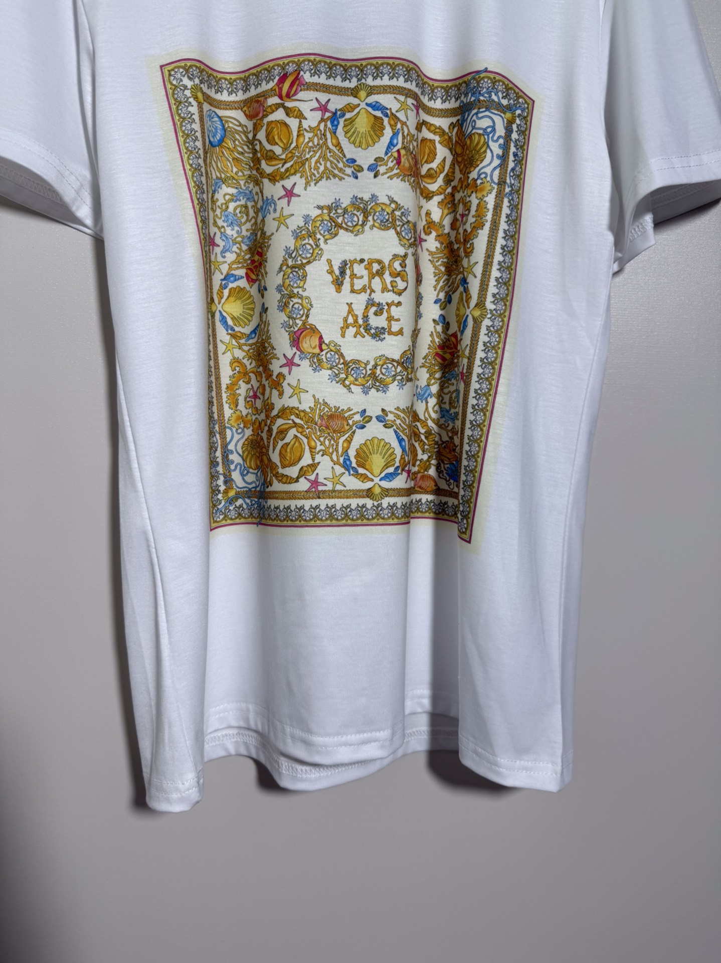 High Quality Women’s Clothes: Versace/Françoise Seashell Starfish T-Shirt in Various Sizes - 图片 4