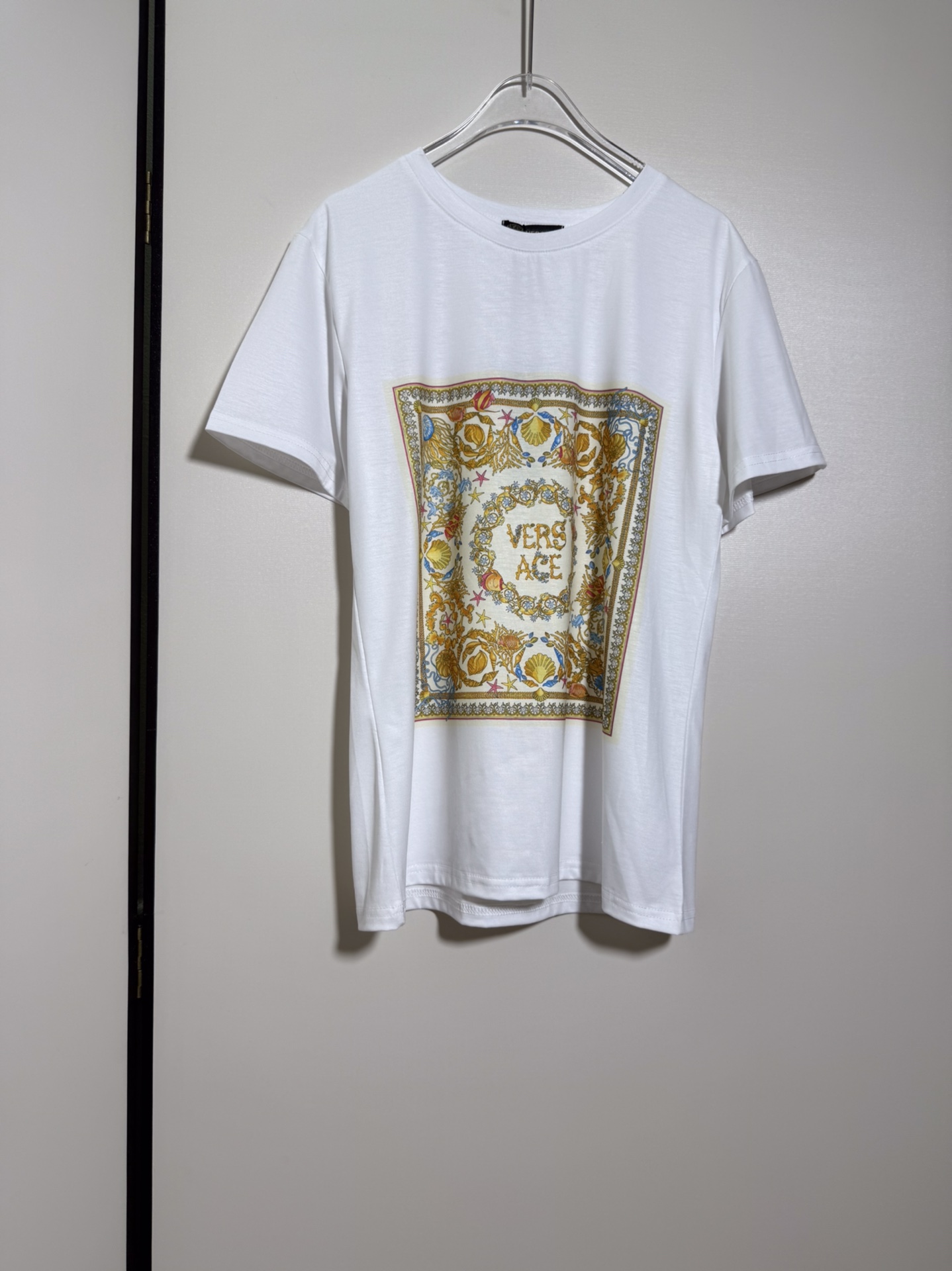 High Quality Women’s Clothes: Versace/Françoise Seashell Starfish T-Shirt in Various Sizes - 图片 1