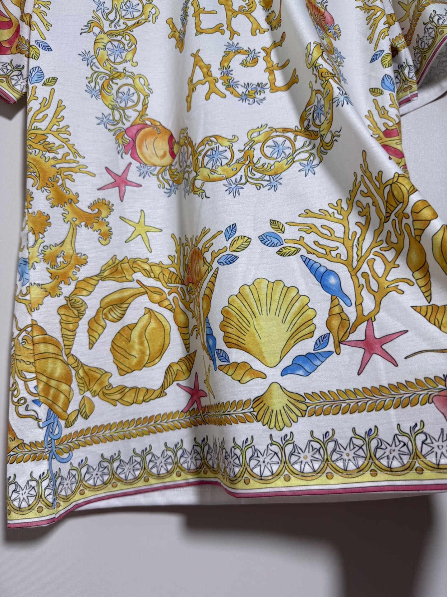High-End Women’s Dress with Verace/Vanthorchette Packaging in Yellow Seashell Design - 图片 7