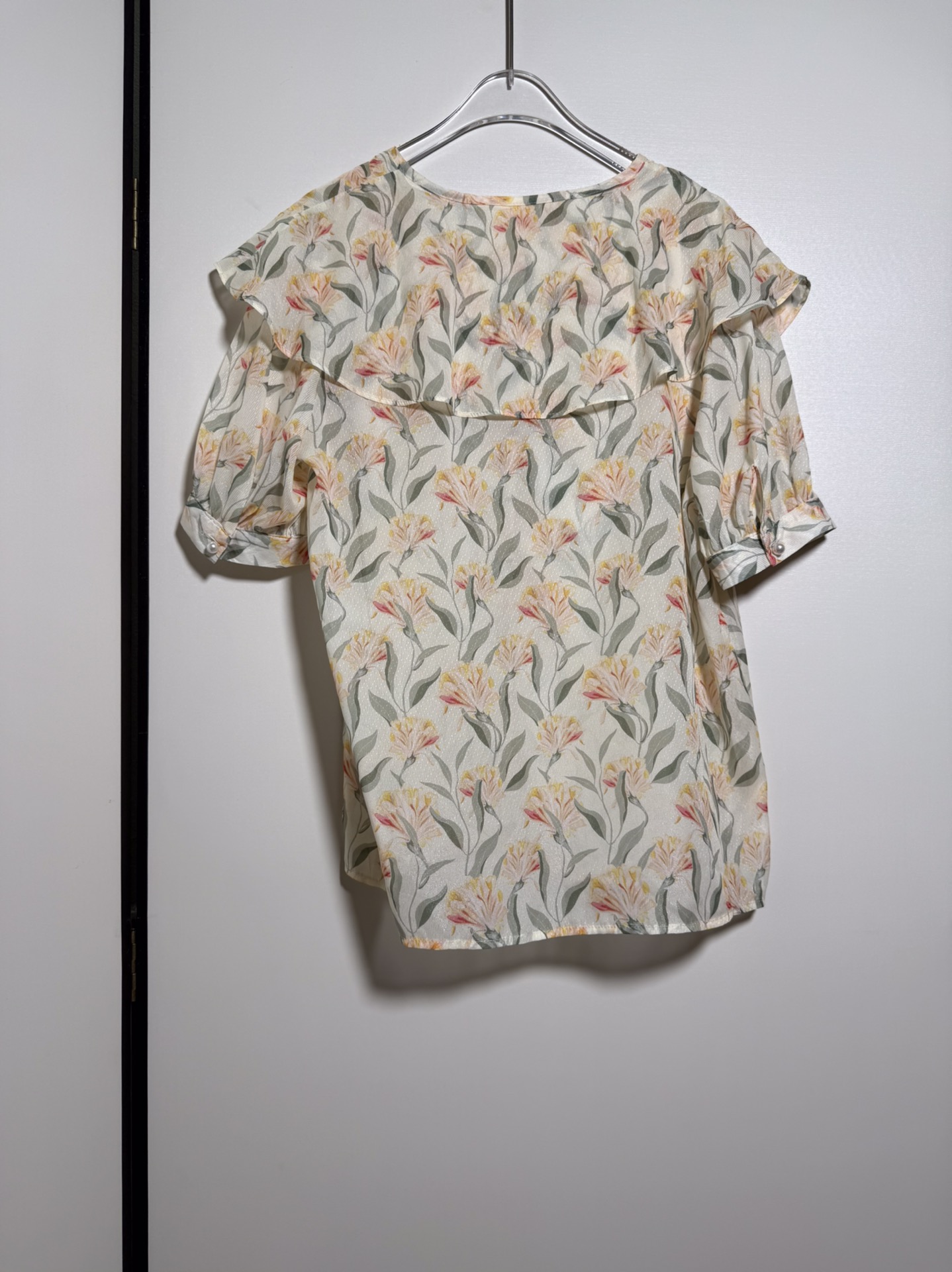 Title: High-quality Women’s Dress vs. New Zeng Zhen Collection Summary: Comparison of dress quality featuring sweet young girl Zeng Zhen. - 图片 2