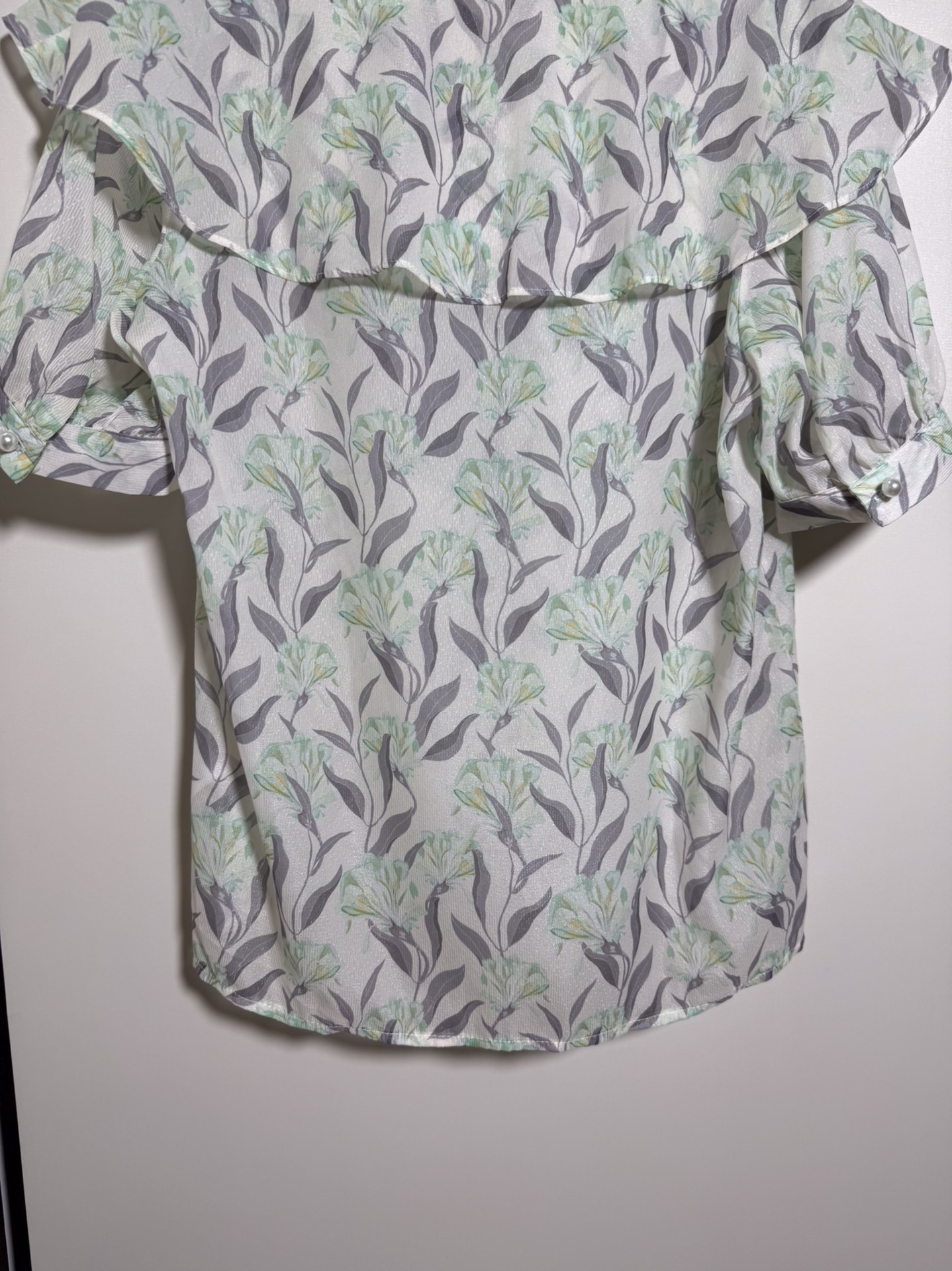 “Premium Women’s Clothing: Zeng Zeng Zhen’s Snow-Sweet Shirts Collection at p300 with V Home Packing” - 图片 9