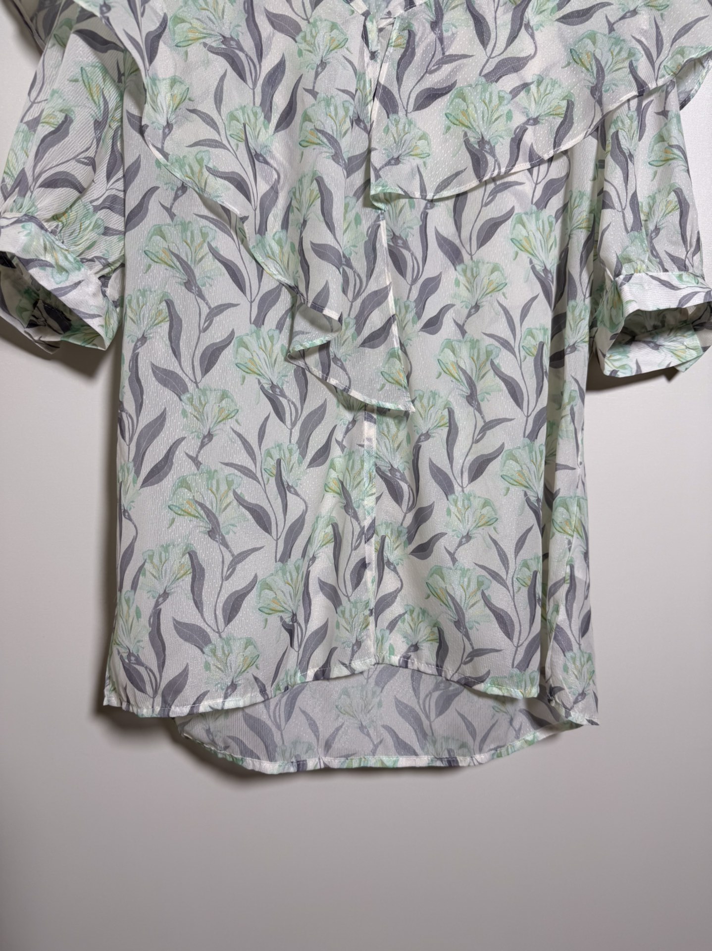 “Premium Women’s Clothing: Zeng Zeng Zhen’s Snow-Sweet Shirts Collection at p300 with V Home Packing” - 图片 4