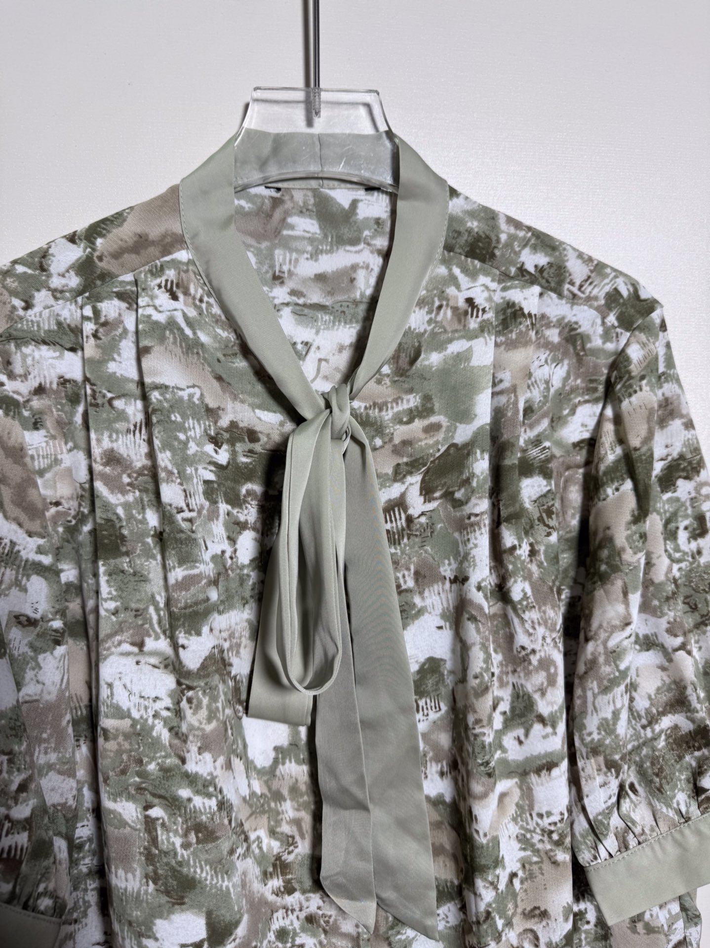 “Shop High Quality Women’s Clothes at V Home Featuring New Zeng Zeng Zhen Collection” - 图片 3