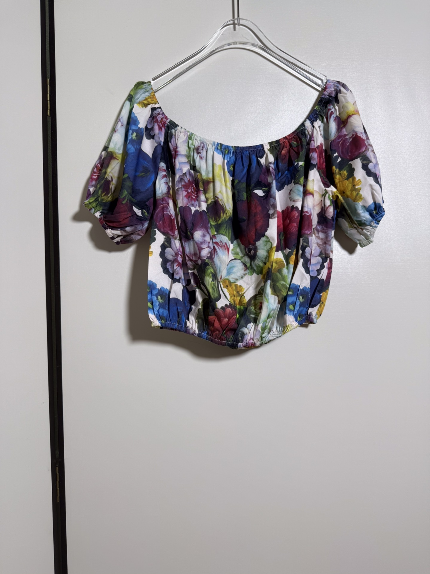High-end Dolce & Gabbana Women’s Clothing with Sicilian Flair and Packaging in Various Sizes - 图片 1
