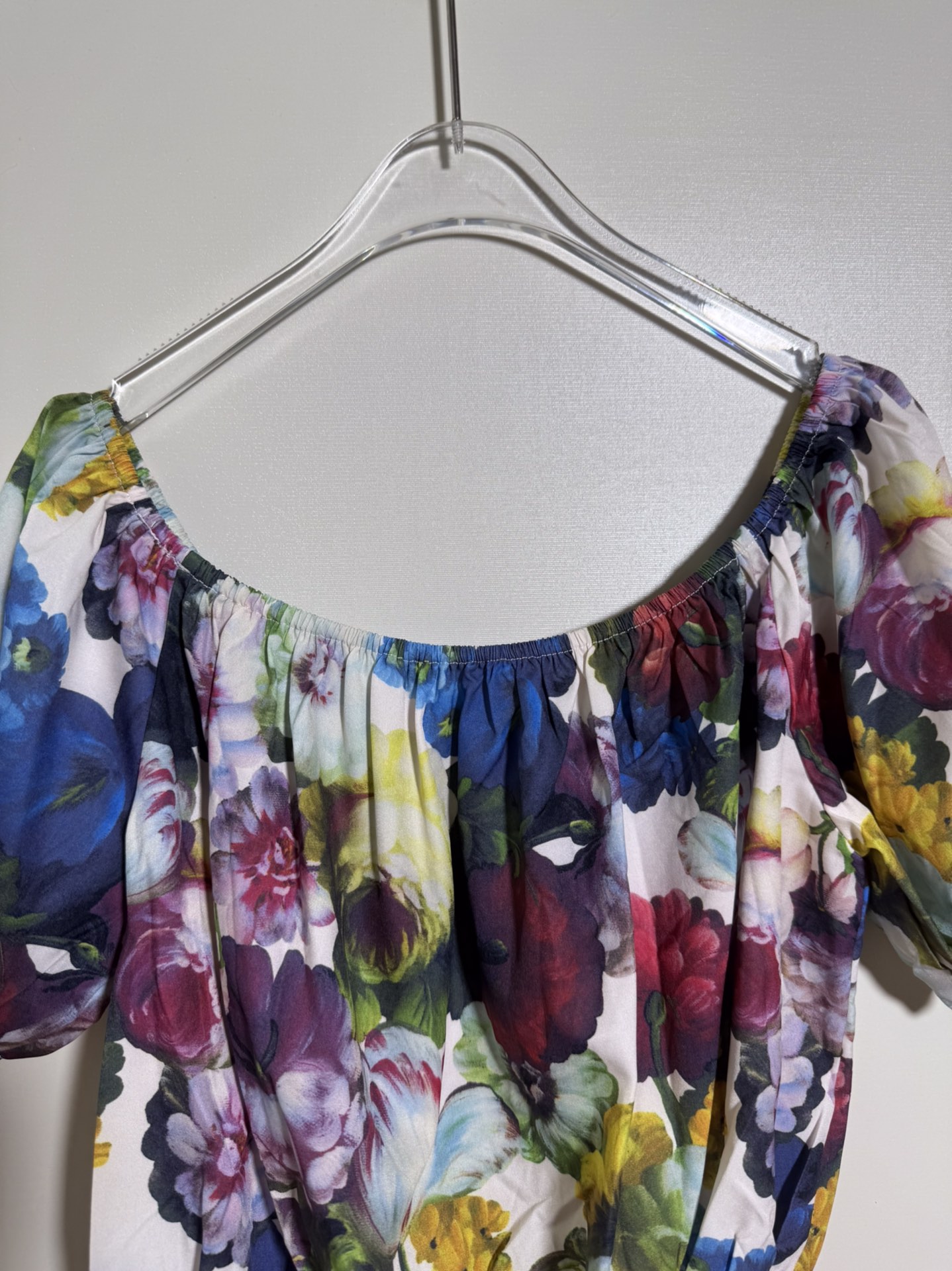 High-end Dolce & Gabbana Women’s Clothing with Sicilian Flair and Packaging in Various Sizes - 图片 3