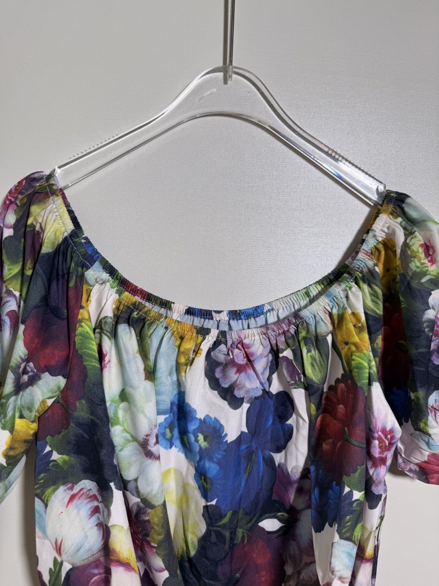High-end Dolce & Gabbana Women’s Clothing with Sicilian Flair and Packaging in Various Sizes - 图片 7
