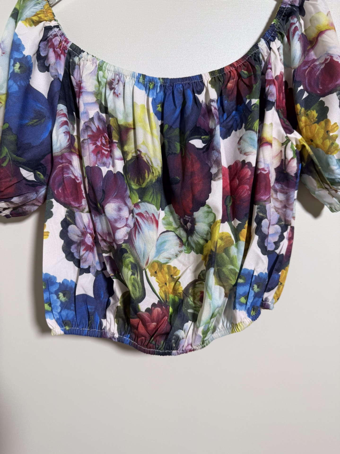 High-end Dolce & Gabbana Women’s Clothing with Sicilian Flair and Packaging in Various Sizes - 图片 4