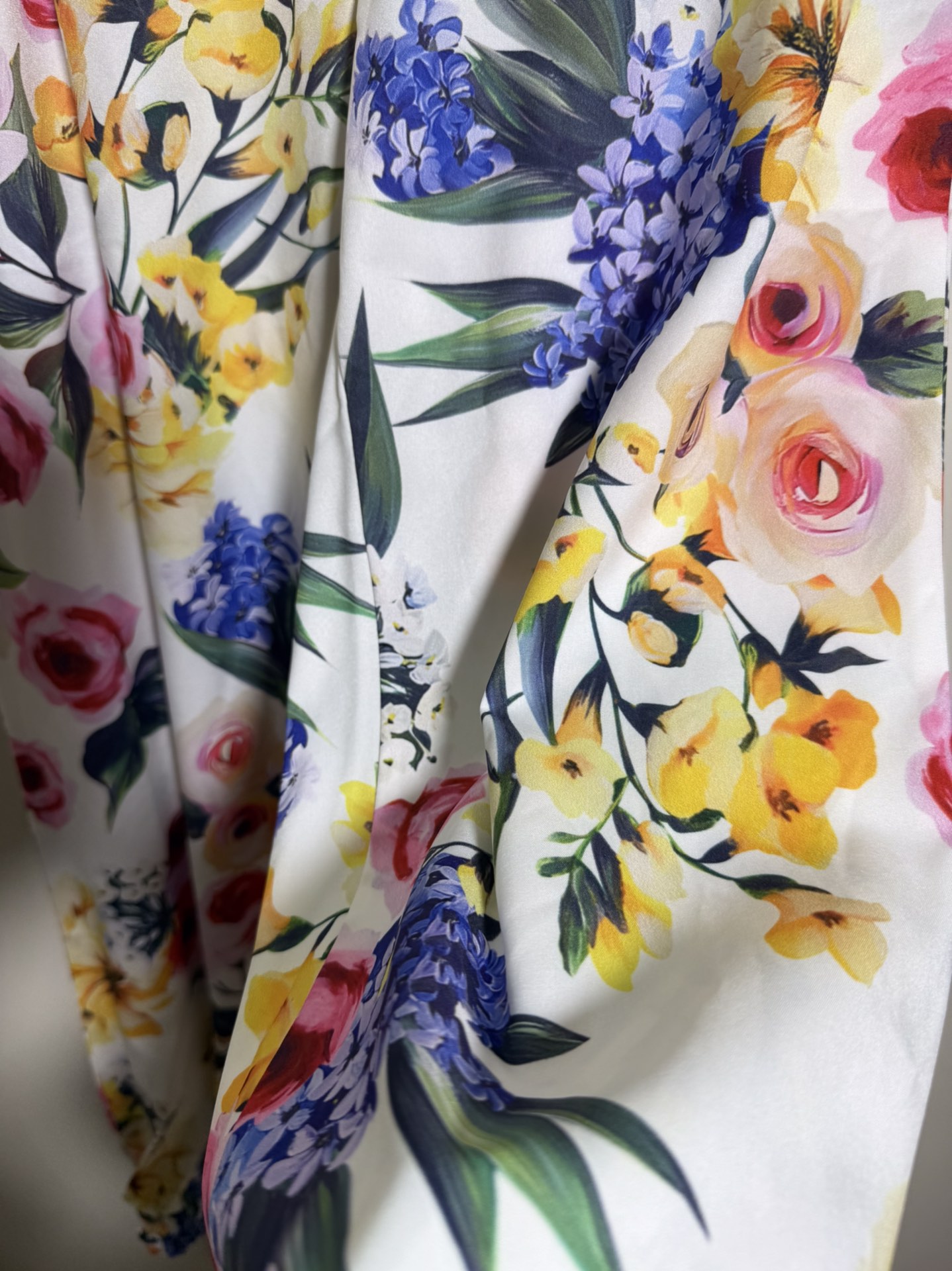 “Dolce & Gabbana Sicilian Flower Printed Women’s Clothes in Various Sizes” - 图片 6