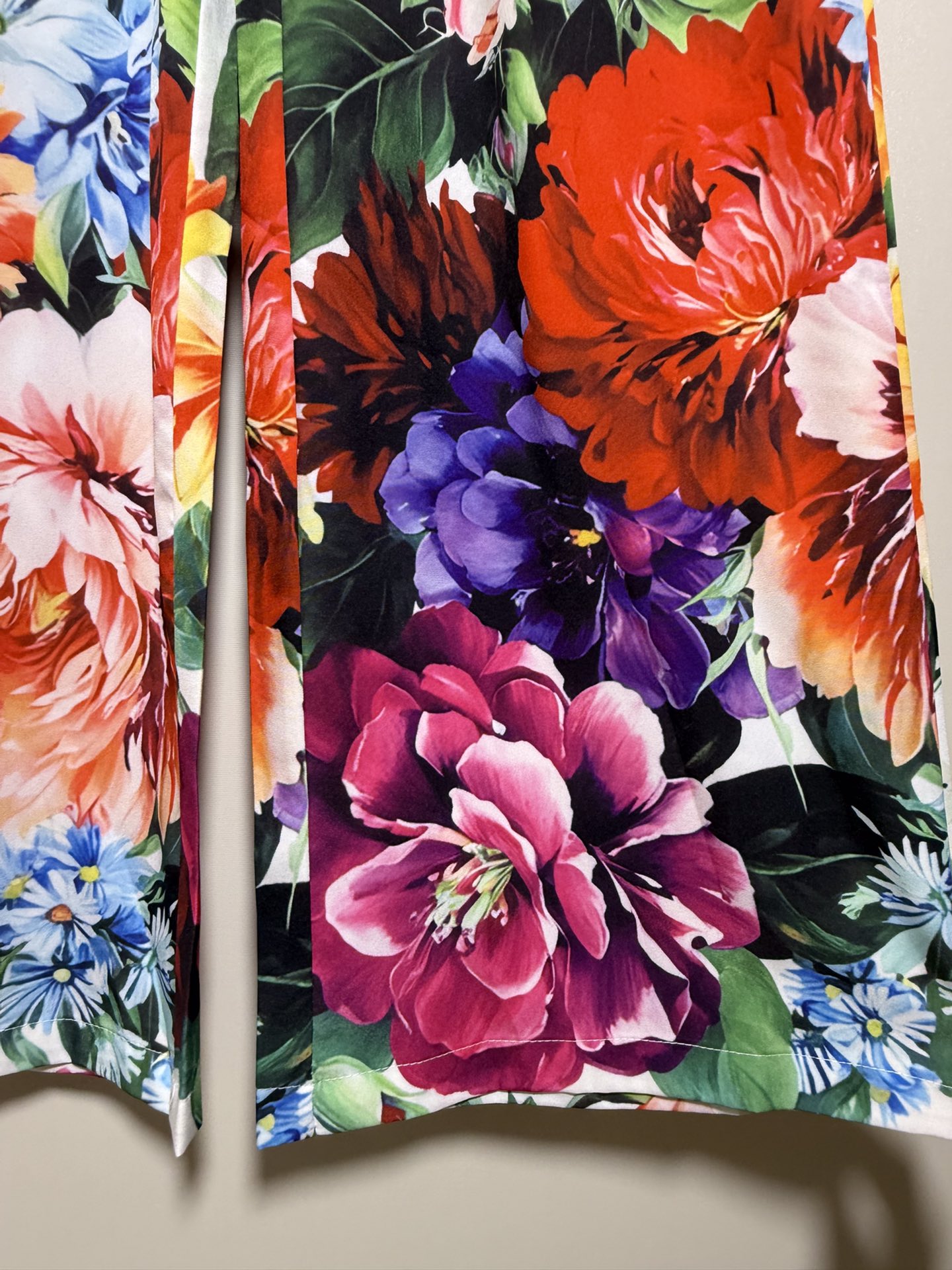 Luxury Dolce & Gabbana Women’s Clothes: Sicilian Style with Dazzling Flowers, High Quality Packaging - 图片 9