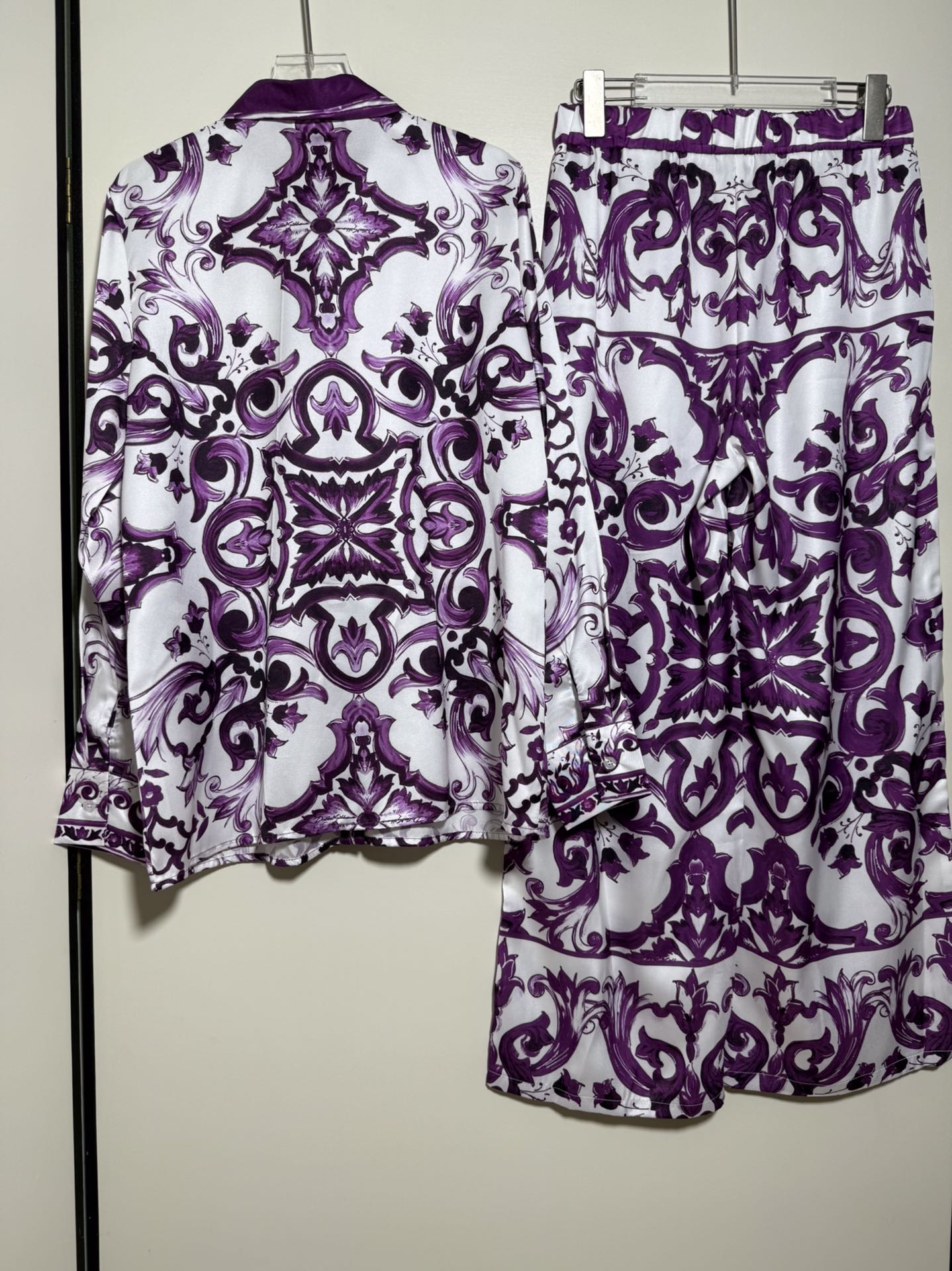 High-End Quality Women’s Clothing Sets with D&G/Dolce & Gabbana Package in Various Sizes - 图片 3