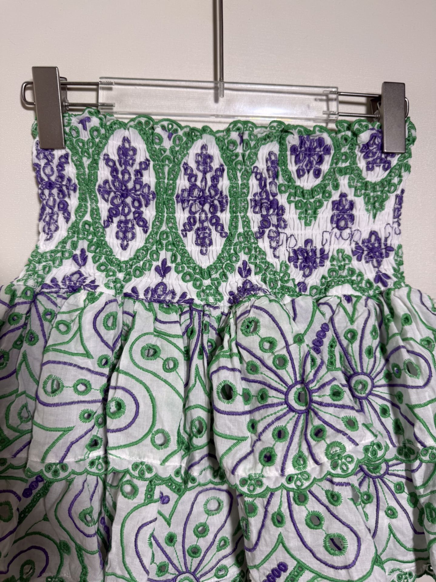 High-End Quality Women’s Suit Featuring Z-Worker Embroidery, One-Shoulder Tops, and Mini Skirt. - 图片 9