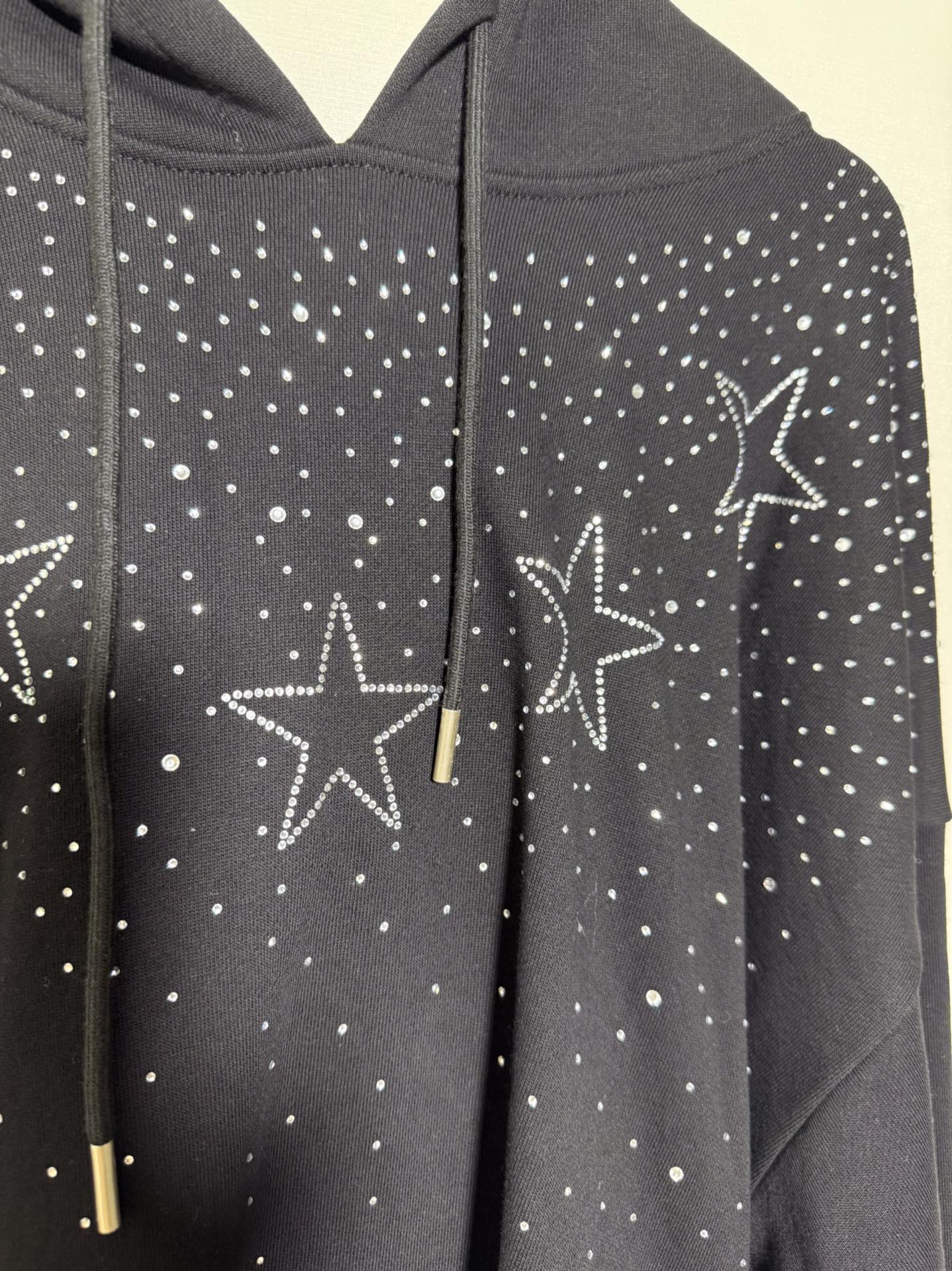 “High Quality Women’s Clothes with CD-Packed CDs and Light-Boiled Pentagon Star Hat” - 图片 6