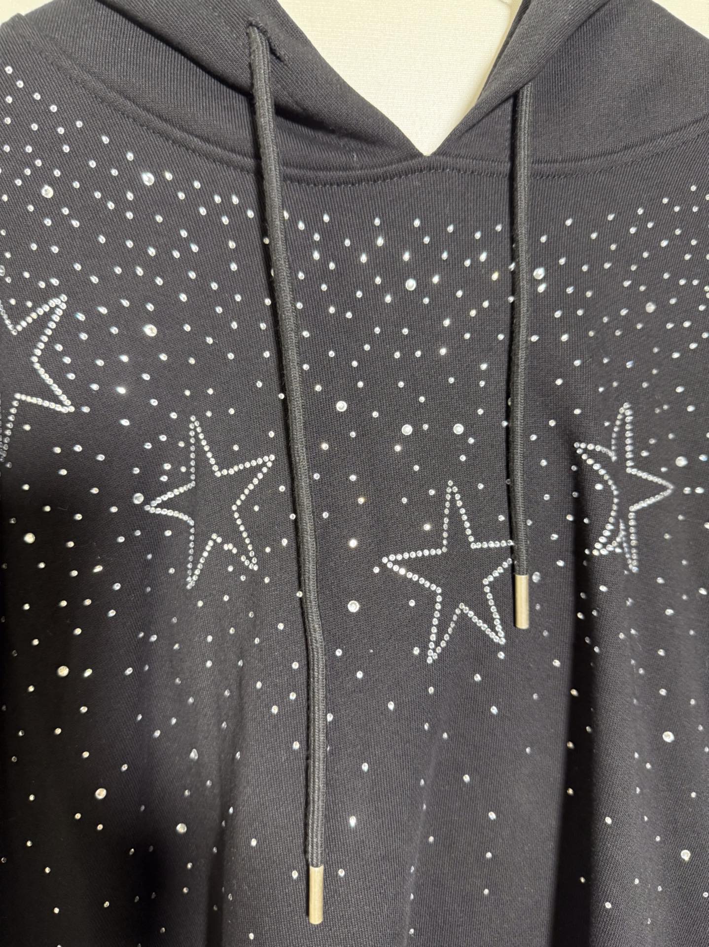 “High Quality Women’s Clothes with CD-Packed CDs and Light-Boiled Pentagon Star Hat” - 图片 7