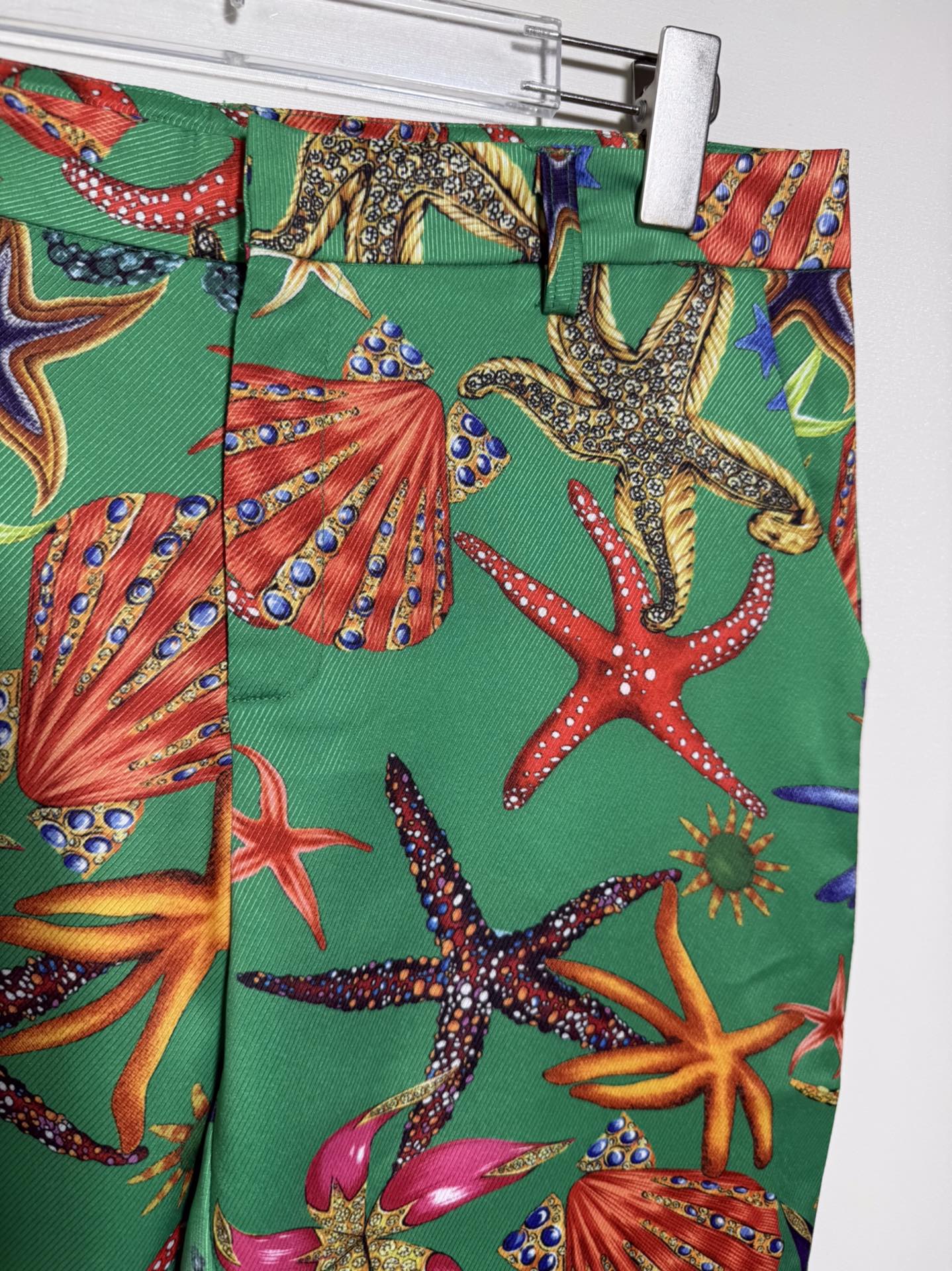 Versace women's green ocean star print high-waist slim-fit pants. Sizes S,M,L,XL.-Big cat