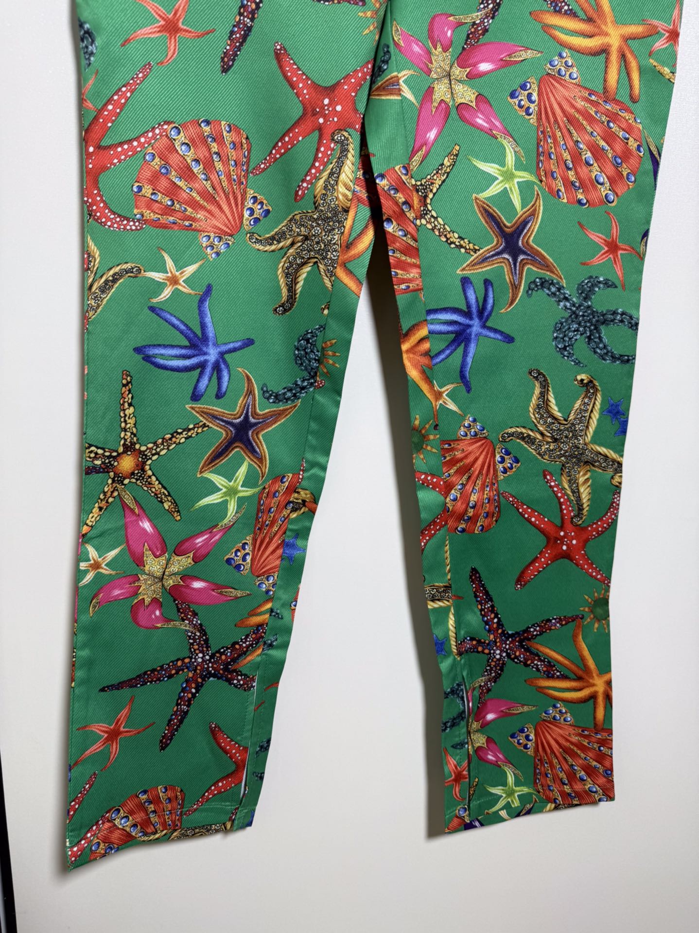 Versace women's green ocean star print high-waist slim-fit pants. Sizes S,M,L,XL.-Big cat
