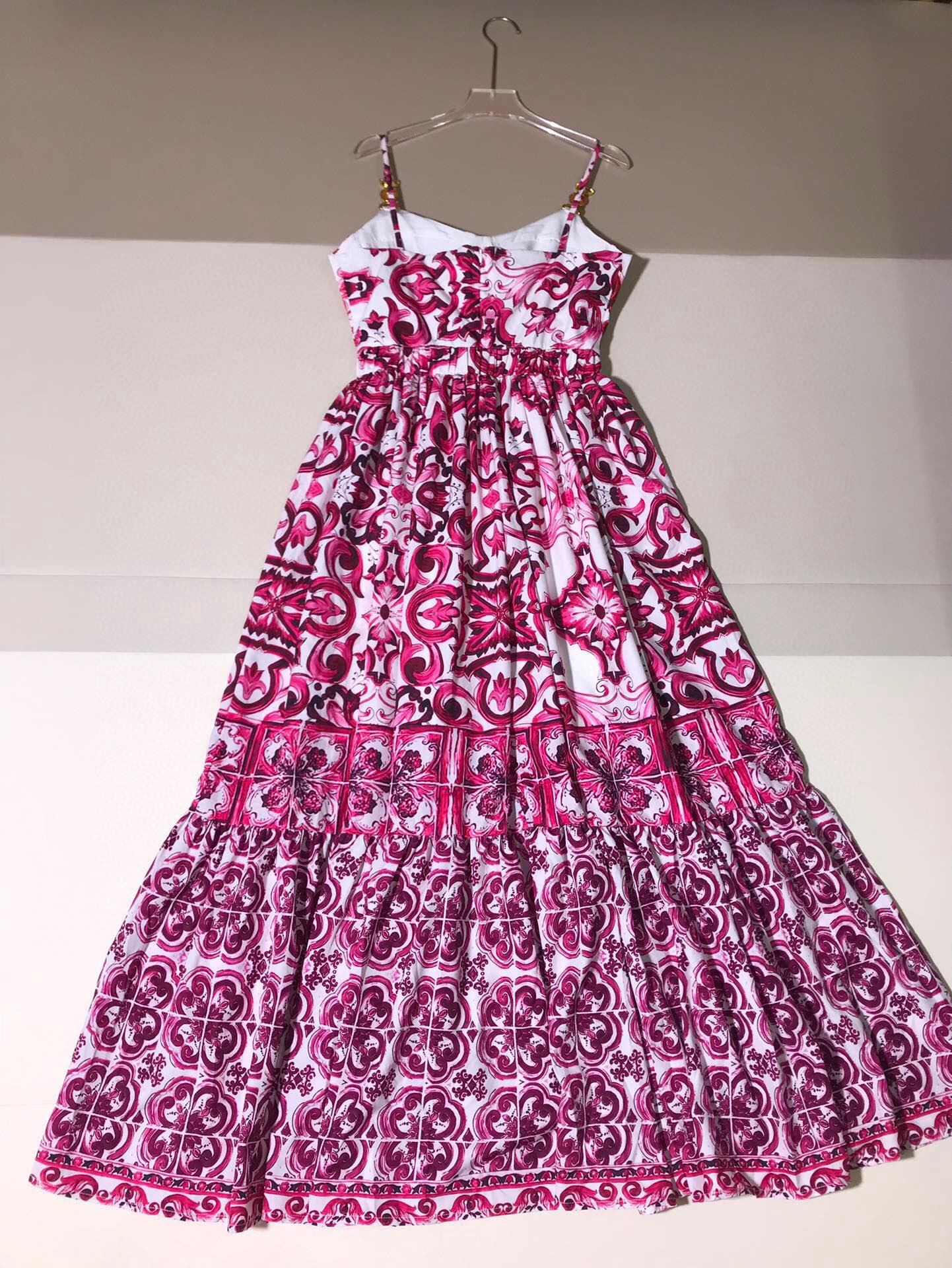 High-End Women’s Clothes: Versace/Vanthorger Series with Metal Decoration, Chest Detail, Long Skirts - 图片 2