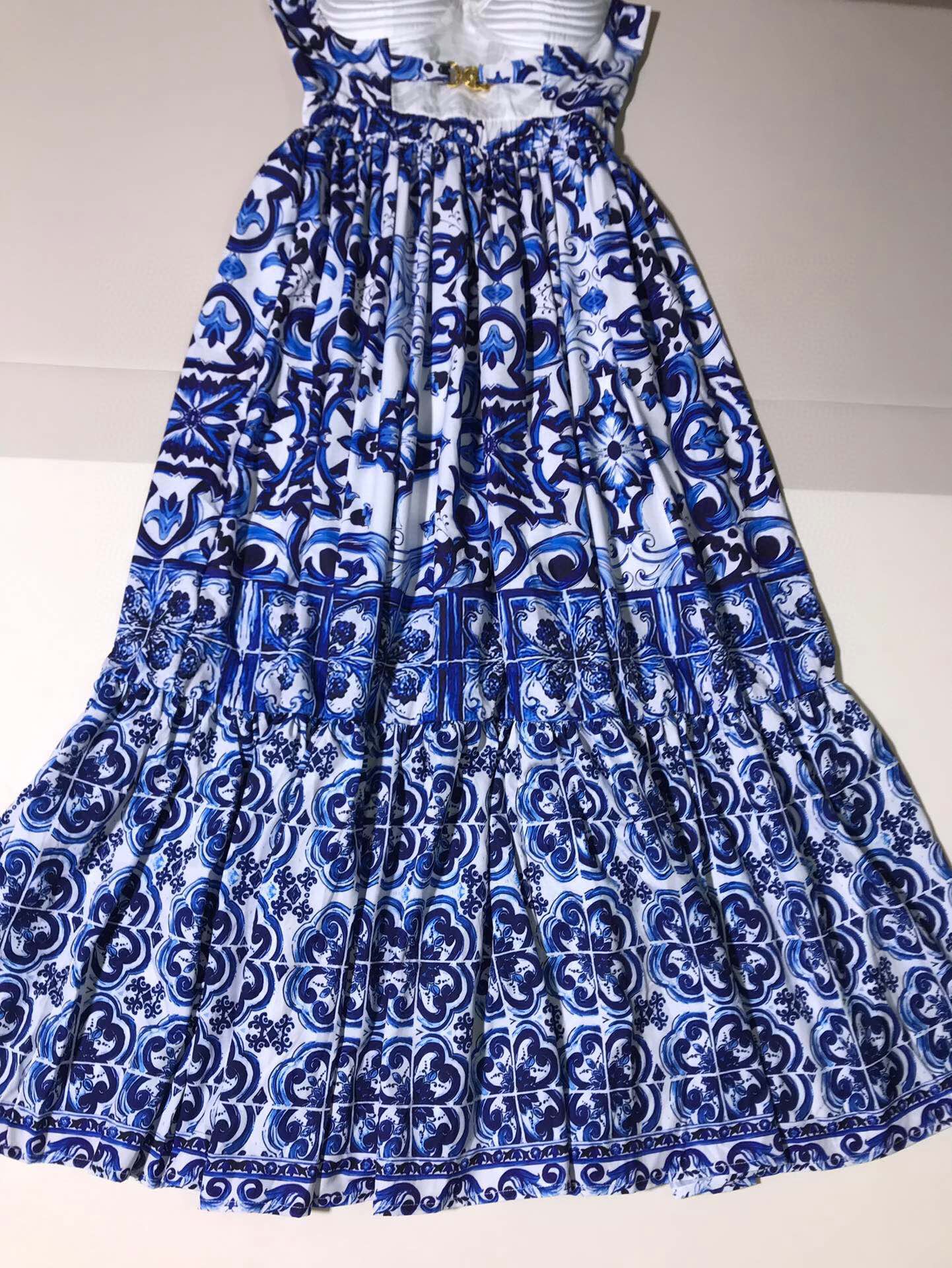 High-End Women’s Clothes: Versace/Vanthorger Lace Decoration, Large Chest, Long Skirts - 图片 4