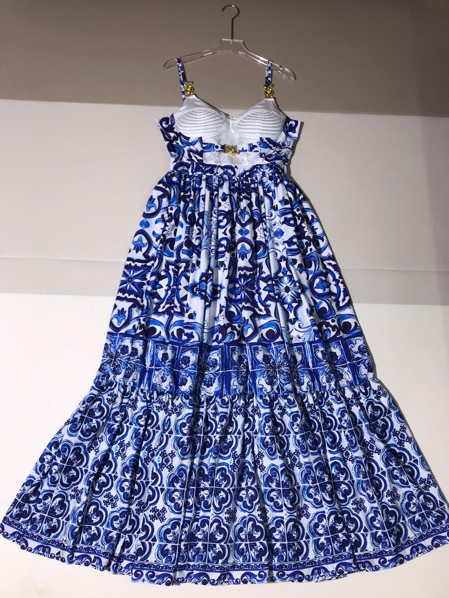 High-End Women’s Clothes: Versace/Vanthorger Lace Decoration, Large Chest, Long Skirts - 图片 1