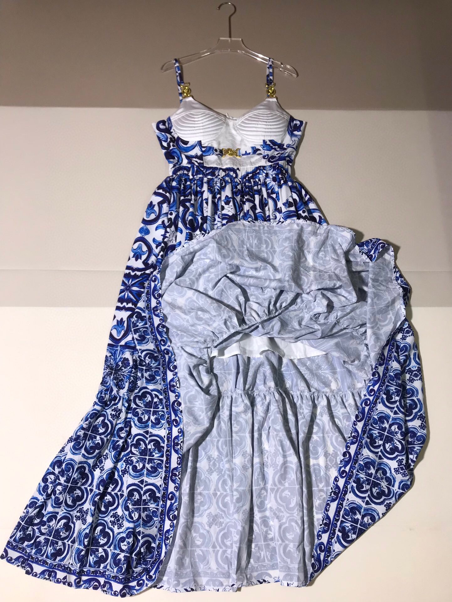 High-End Women’s Clothes: Versace/Vanthorger Lace Decoration, Large Chest, Long Skirts - 图片 6