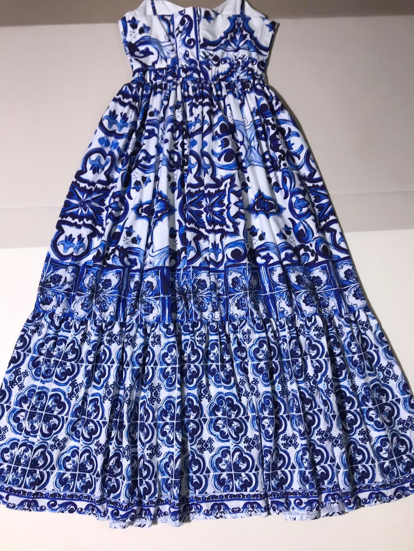 High-End Women’s Clothes: Versace/Vanthorger Lace Decoration, Large Chest, Long Skirts - 图片 9