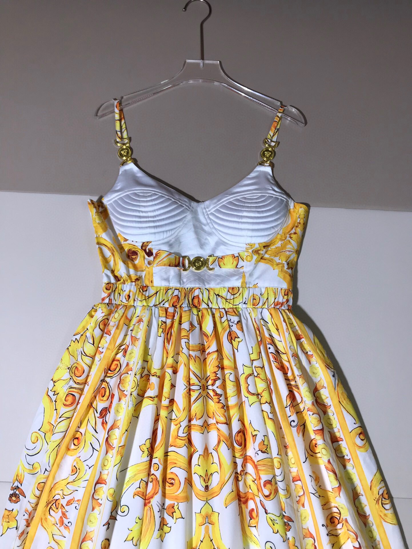 High-End Women’s Clothes: Versace/Vanthorger Series with Metal Decoration, Large Chest, Long Skirts - 图片 3