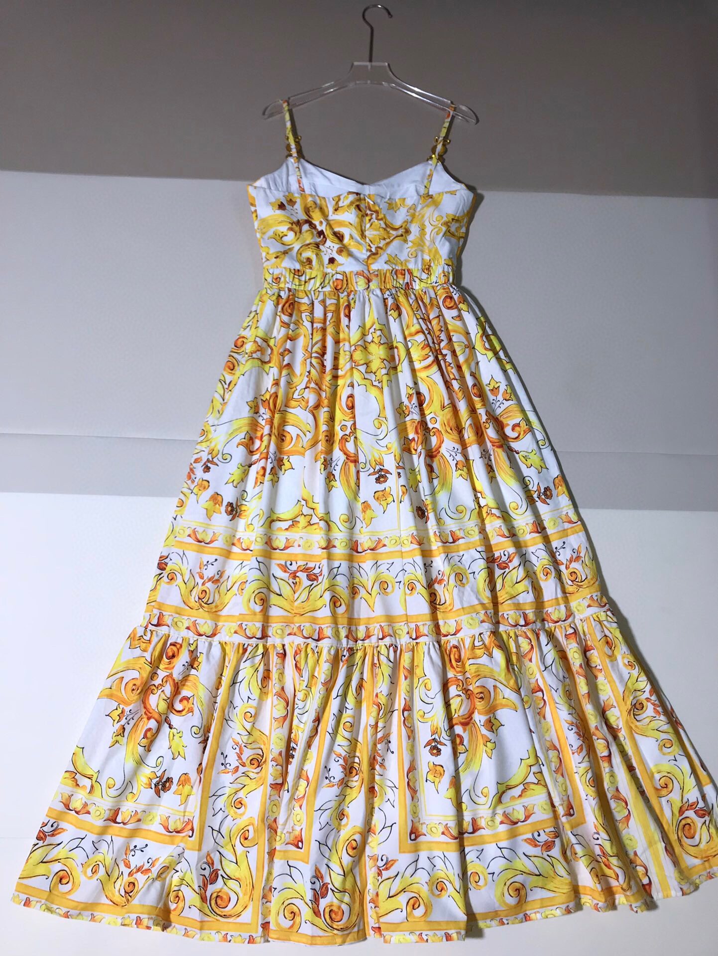 High-End Women’s Clothes: Versace/Vanthorger Series with Metal Decoration, Large Chest, Long Skirts - 图片 2