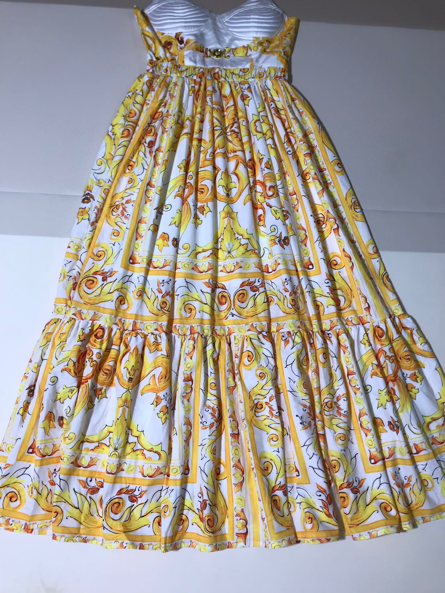 High-End Women’s Clothes: Versace/Vanthorger Series with Metal Decoration, Large Chest, Long Skirts - 图片 4