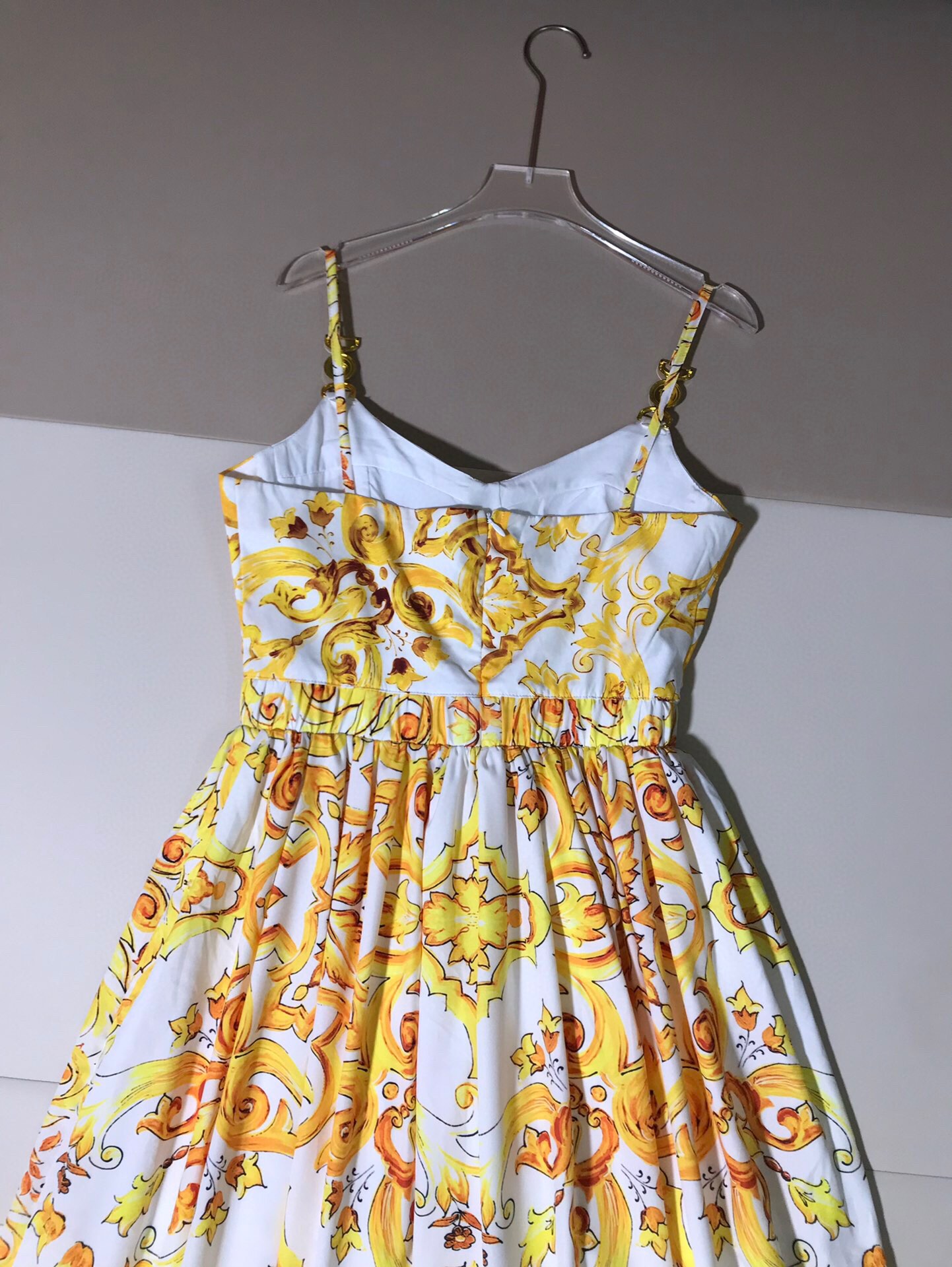 High-End Women’s Clothes: Versace/Vanthorger Series with Metal Decoration, Large Chest, Long Skirts - 图片 7